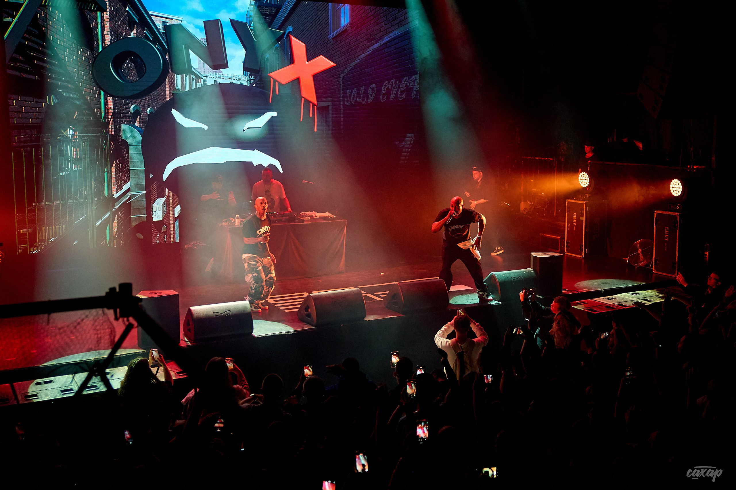 ONYX. Профессиональный фотограф в Екатеринбурге Юра Сахар