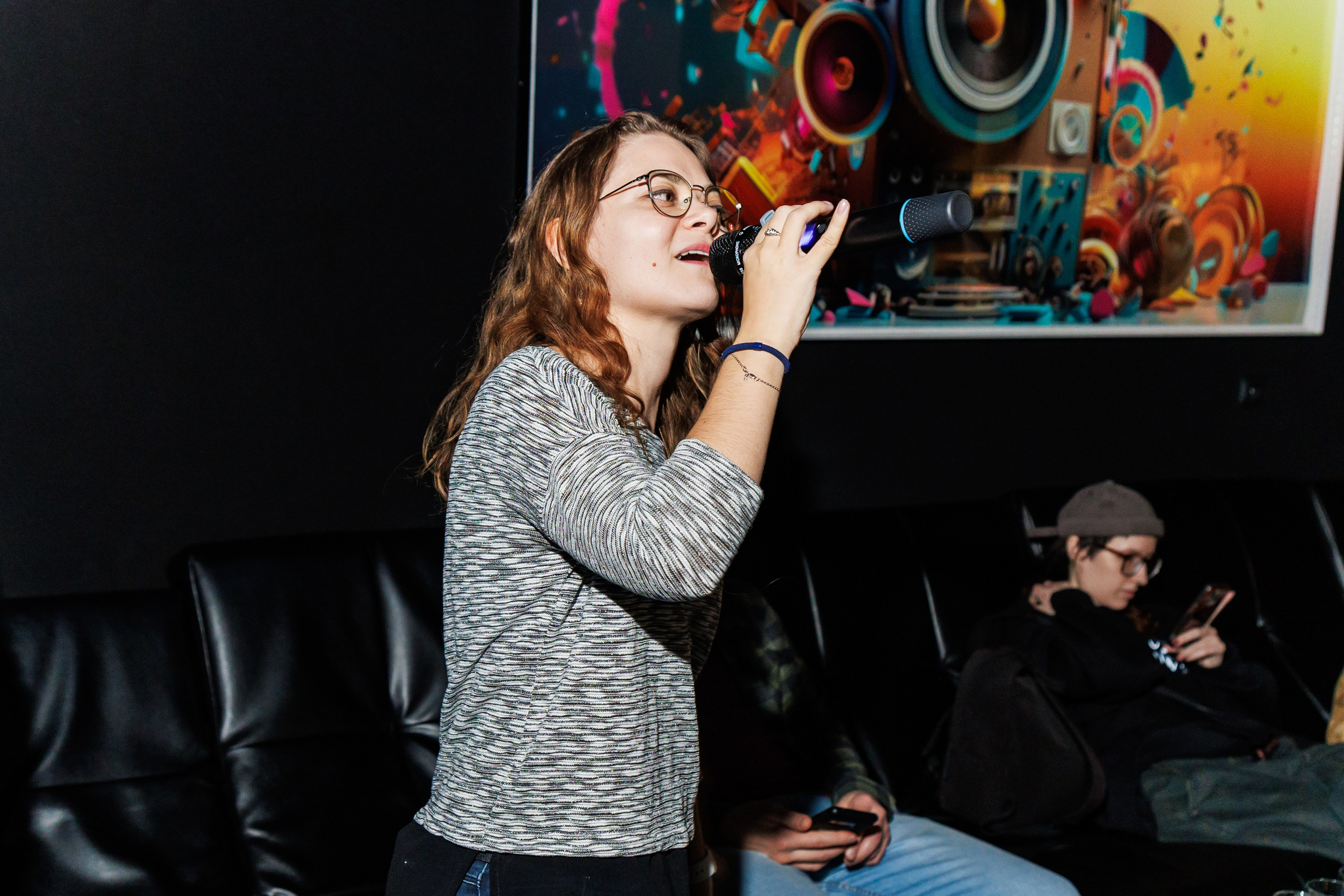 Вечеринка в караоке. Фотограф в Москве Дмитрий Емельянов