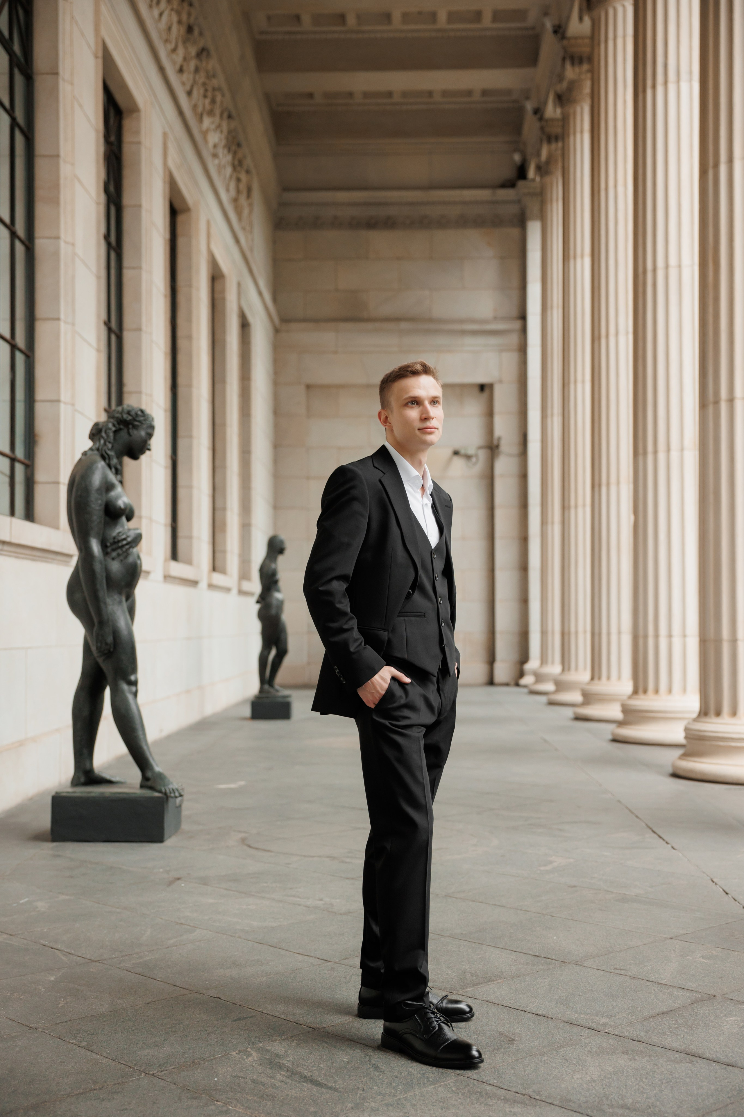 Фотосессия у Пушкинского музей. Свадебный и репортажный фотограф (Москва, Королев и другие)