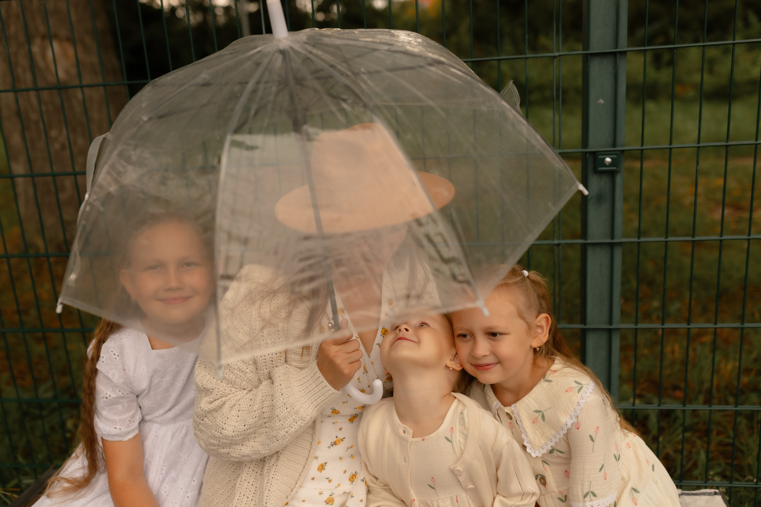 Мама Алина, Маша, Дина и Анечка. Фотограф Татьяна Семенова