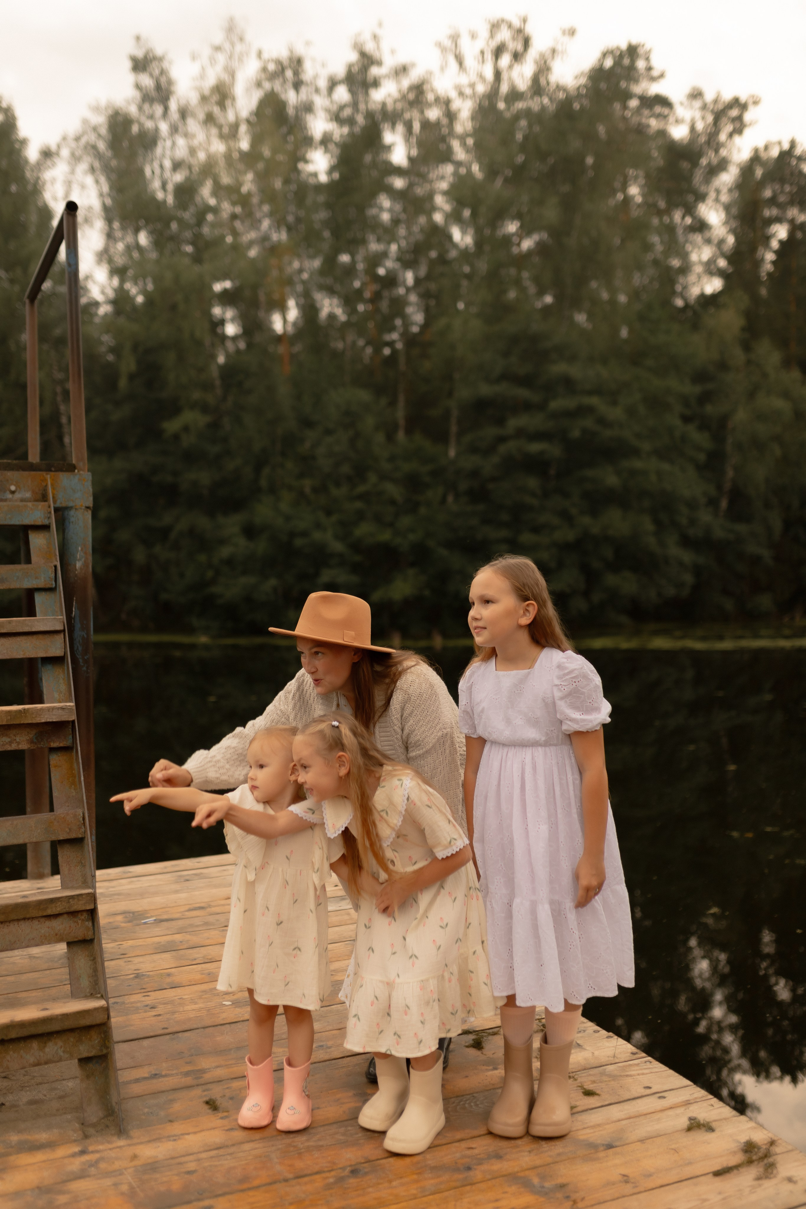 Мама Алина, Маша, Дина и Анечка. Фотограф Татьяна Семенова