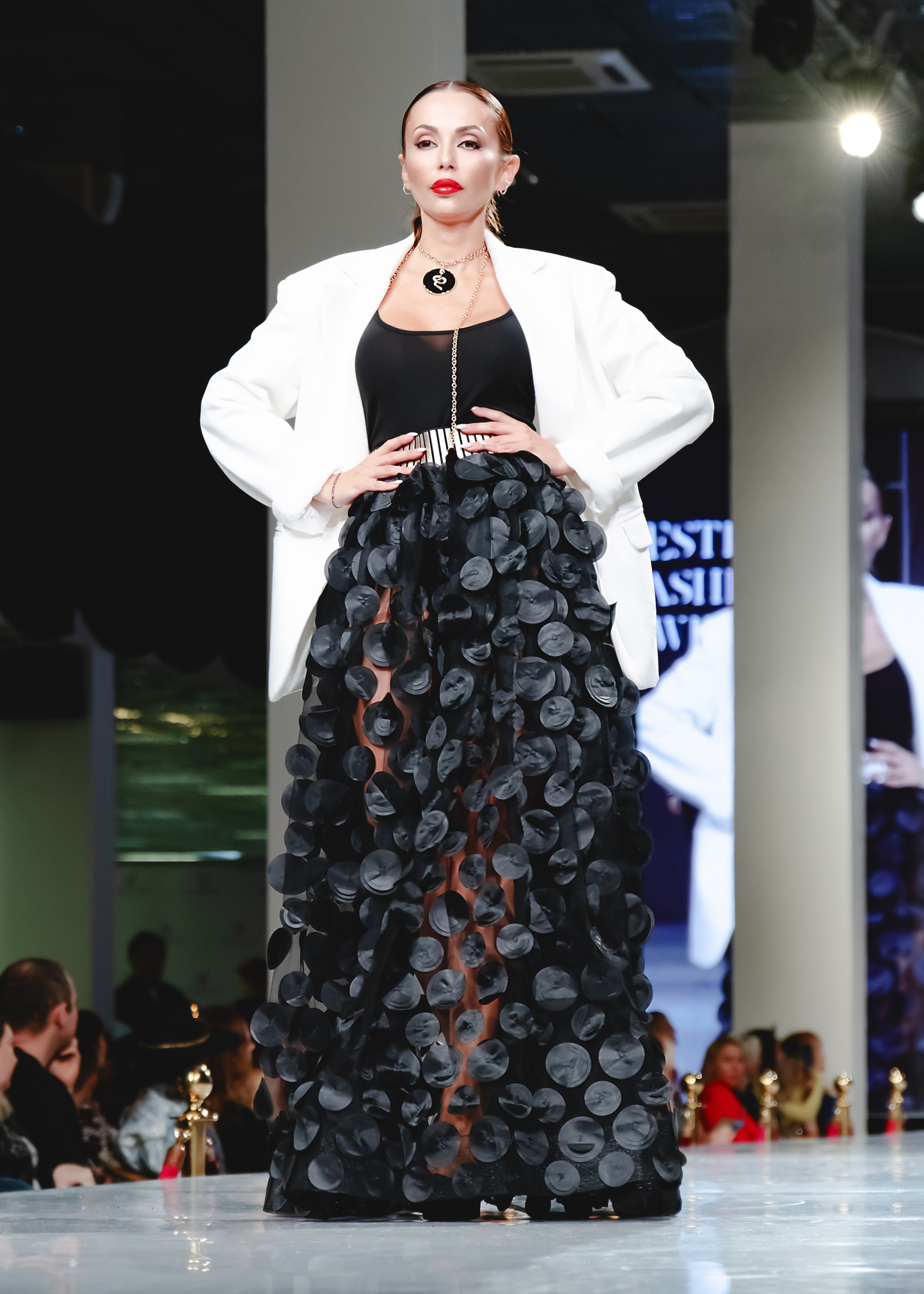 Показе мод Estet Fashion Week. Я  фотограф. Работаю в городе Москва,