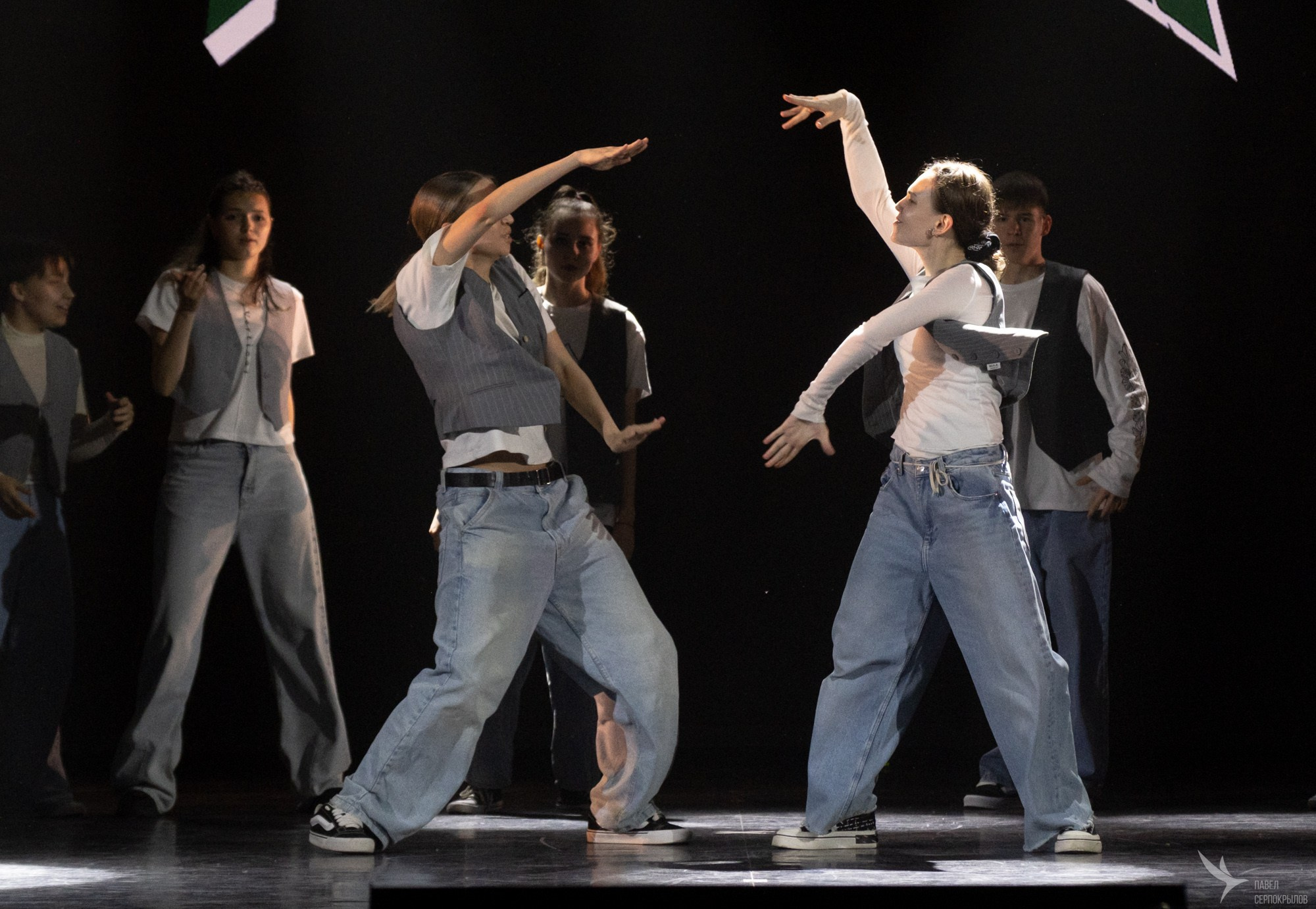 Отчетный концерт студии танца KingStep. Репортажный фотограф в Казани Павел Серпокрылов