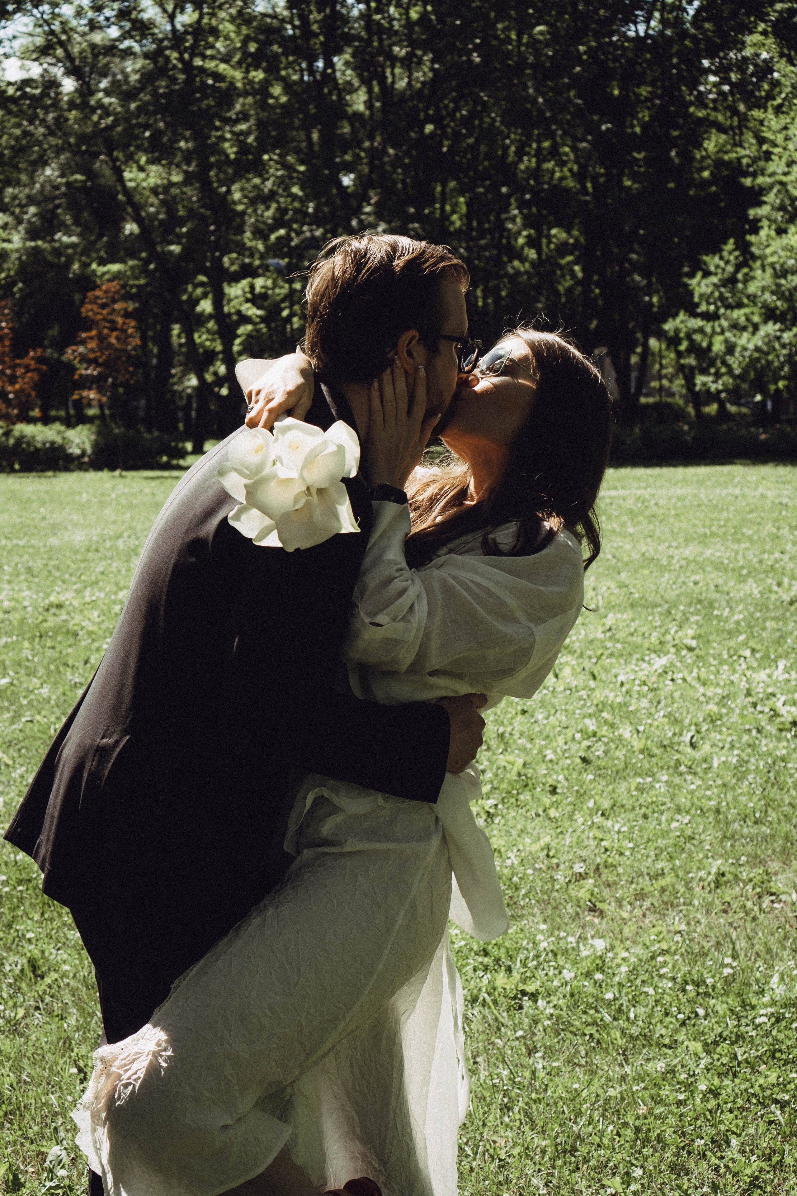 СВАДЕБНАЯ СЬЕМКА В ПАРКЕ ПОБЕДЫ И ПРОГУЛКА ПО МОСКОВСКОМУ ПРОСПЕКТУ. Профессиональный фотограф, Санкт-Петербург — Виктория Богомолова