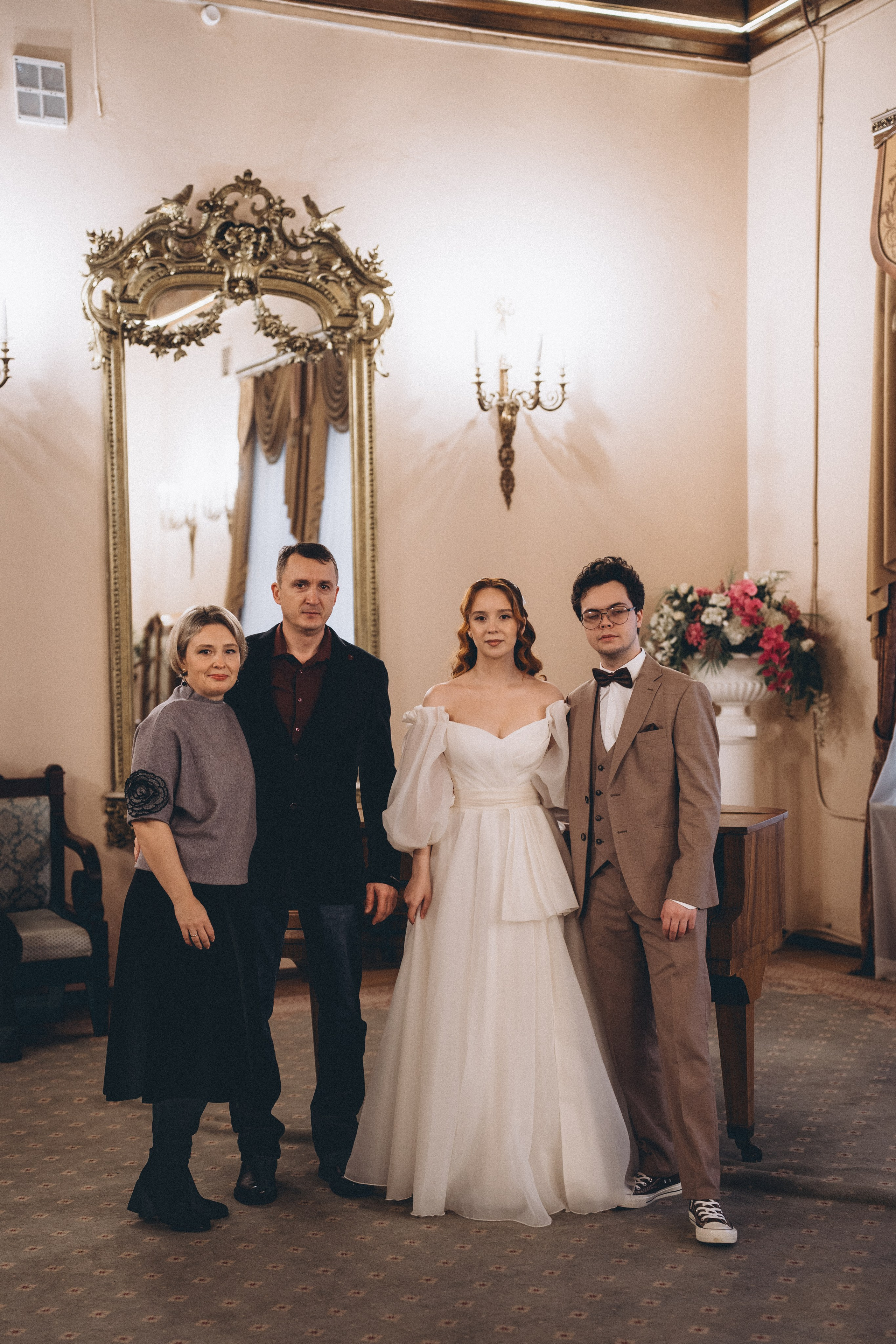 СВАДЕБНАЯ СЬЕМКА ВО ВТОРОМ ДВОРЦЕ С ГОСТЯМИ И ПРОГУЛКА В ТАВРИЧЕСКОМ САДУ. Профессиональный фотограф, Санкт-Петербург — Виктория Богомолова