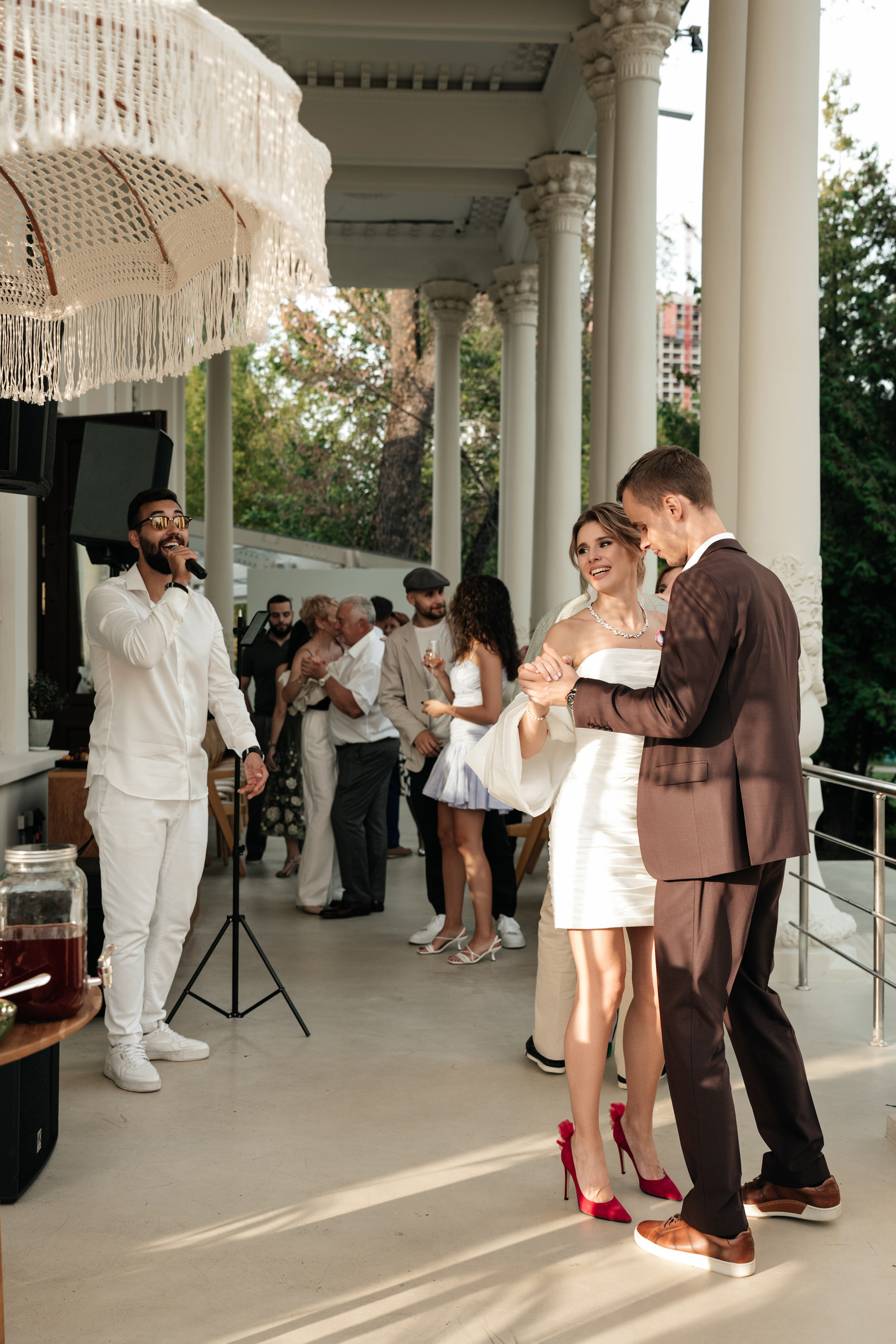 Ресторан Домик в саду, ВДНХ. Свадебный фотограф Москва Александра Аверкова