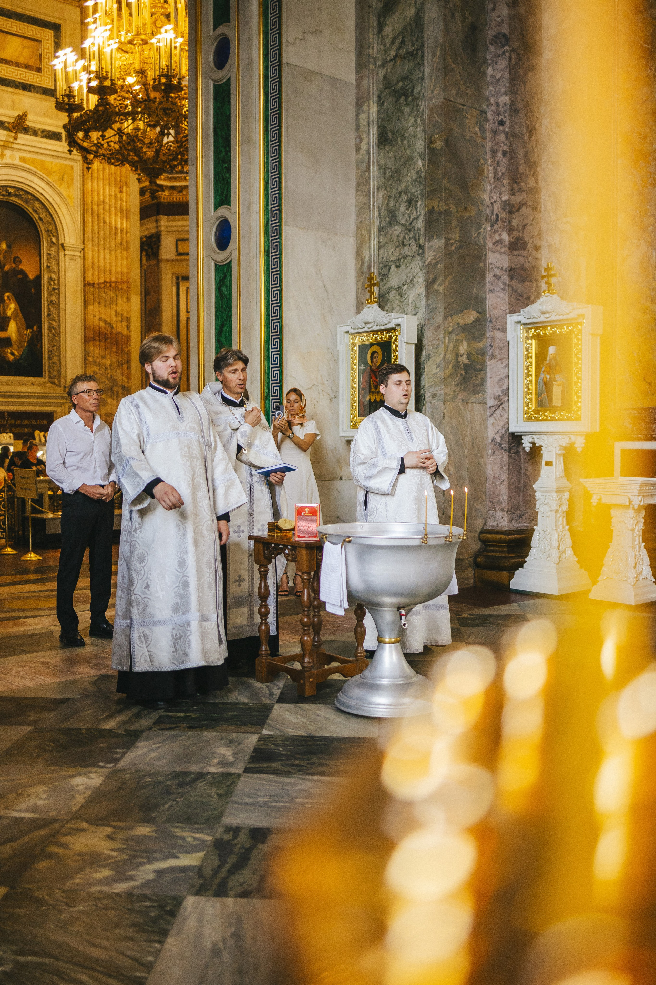 Эльдар, Анастасия и Мира_крещение. Семейный lifestyle фотограф в Санкт-Петербурге Людмила Пахомова