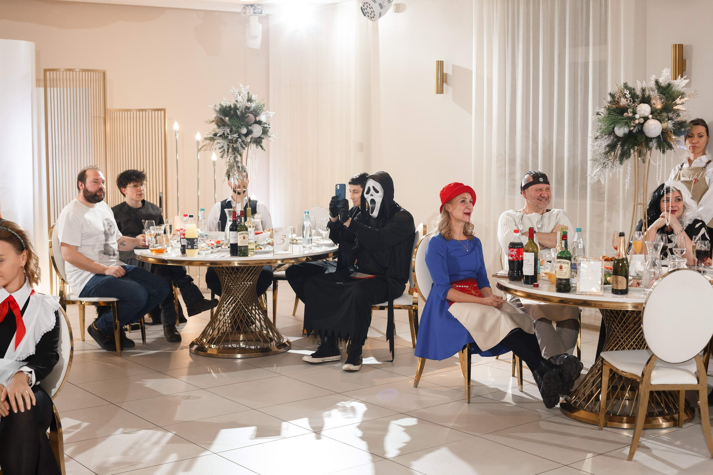 Новогодняя вечеринка сотрудников агенства недвижимости 8estate.ru. Свадебный фотограф Игорь Брундасов 8PHOTO на свадьбу венчание загс СПб