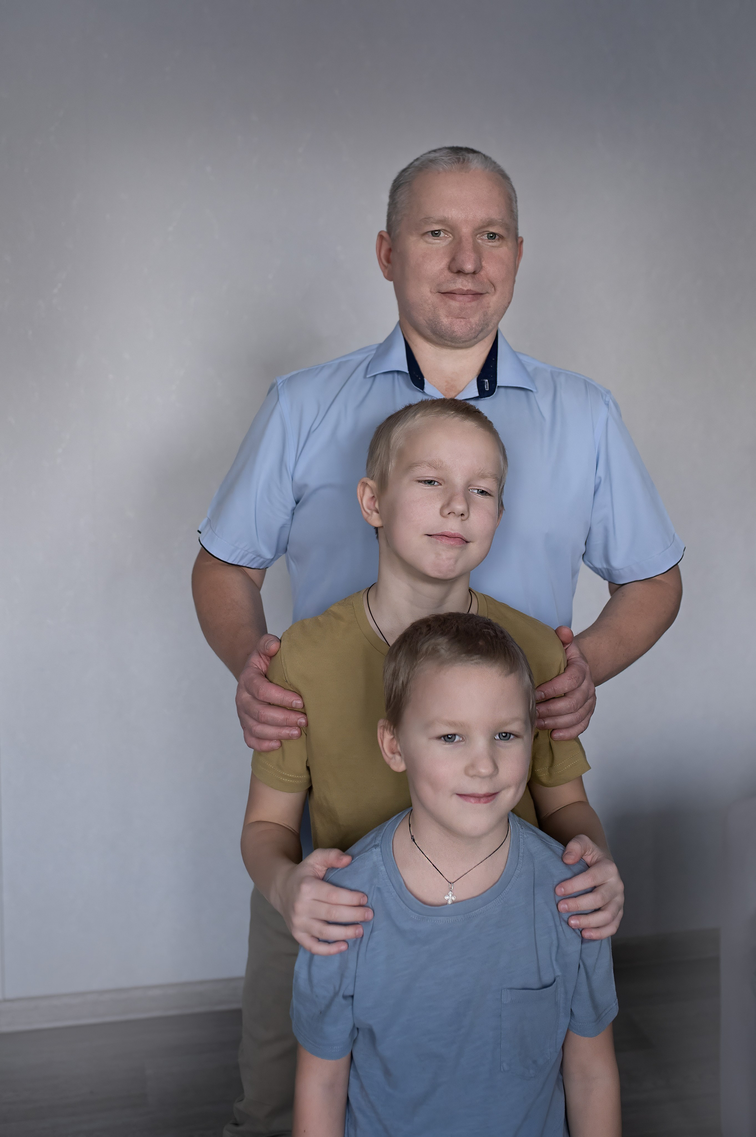 Семья Ляминых дома. Фотографы крещения/венчания  Красноярск Татьяна и Вячеслав Переваловы