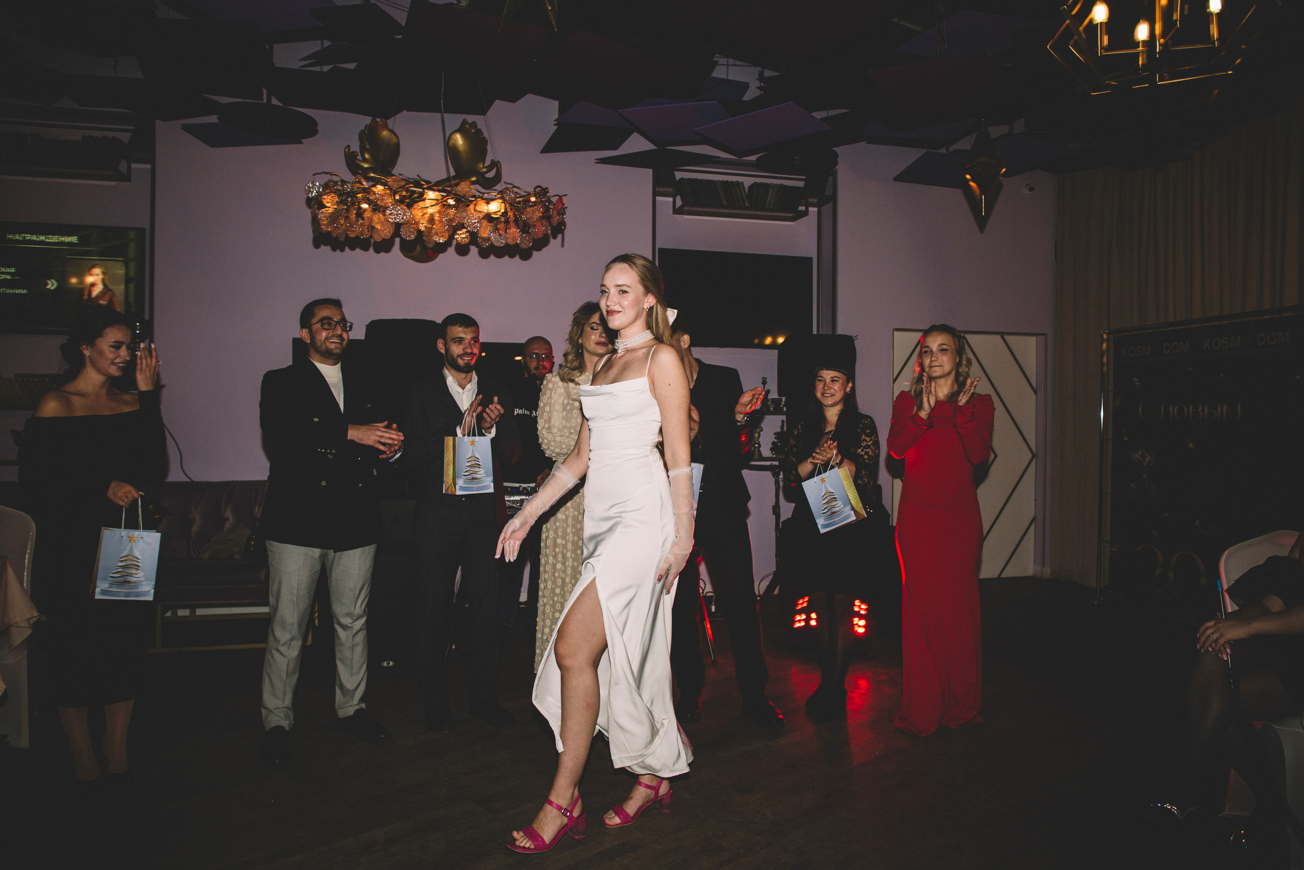 KOSMODOM. Портретный и свадебный фотограф Даня Похватова