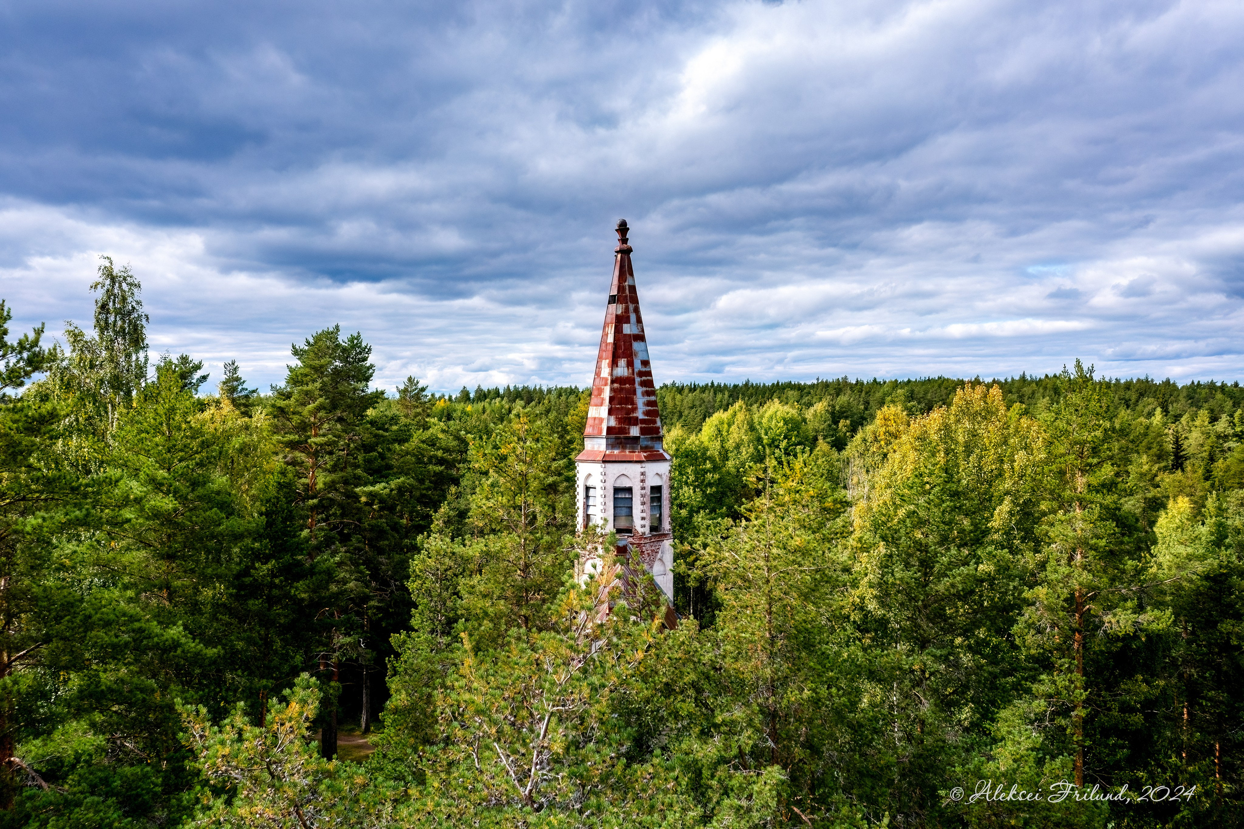 Кирха в пос. Лумиваара. Аэросъемка. Фото и Видео в Карелии. Алексей Фрилунд