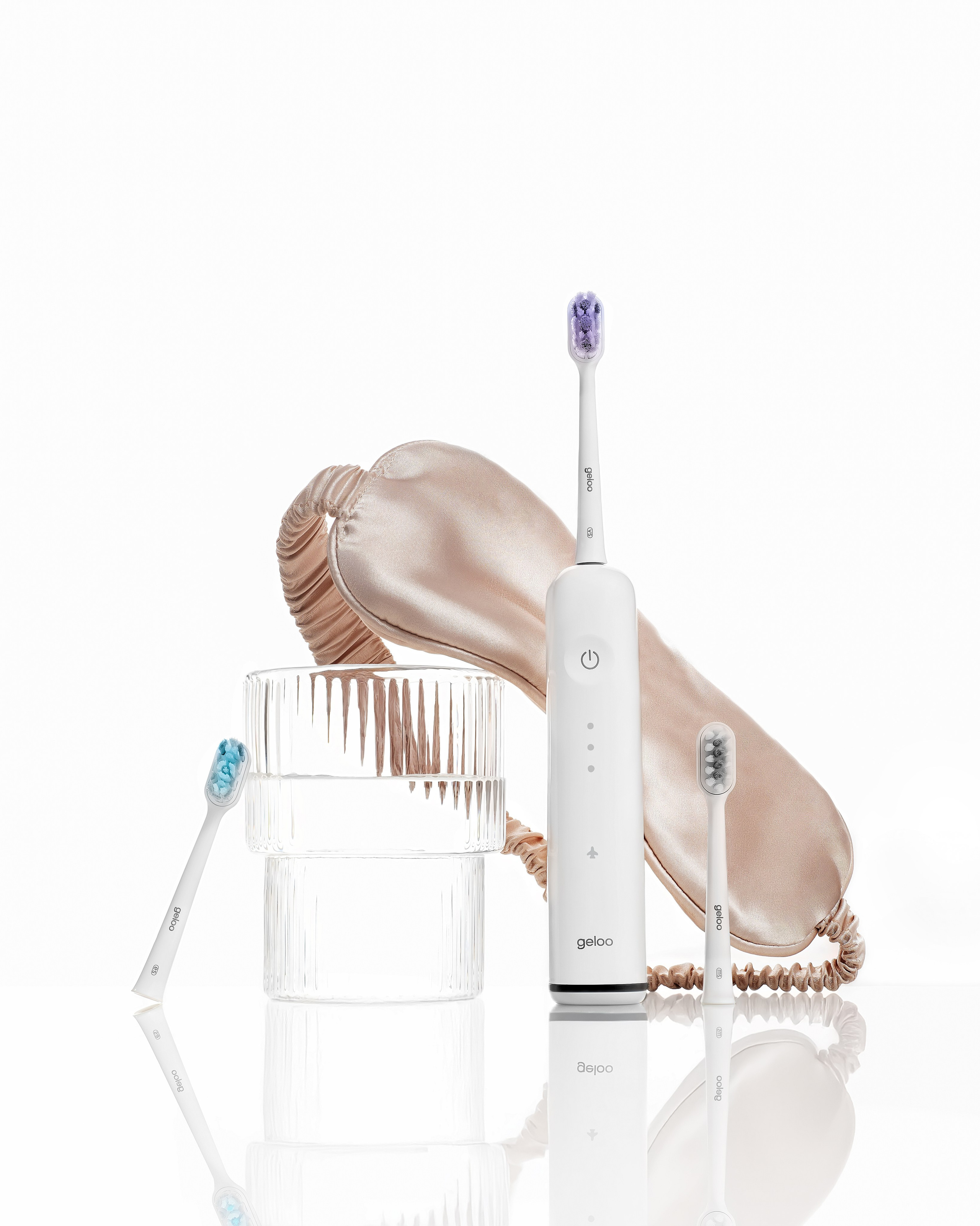 Имиджевая фотосъемка электрической зубной щетки. Фотосъемка зубной щетки Москва и Московская область.