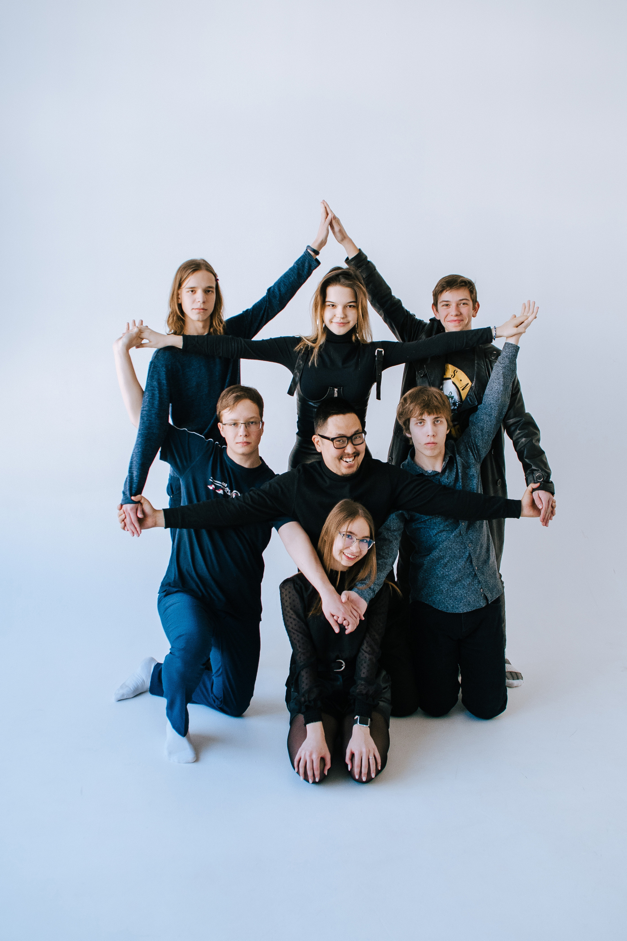 11 класс. Университетская школа ДВФУ. Стильный выпускной альбом Владивосток фотограф Вероника Мигачева