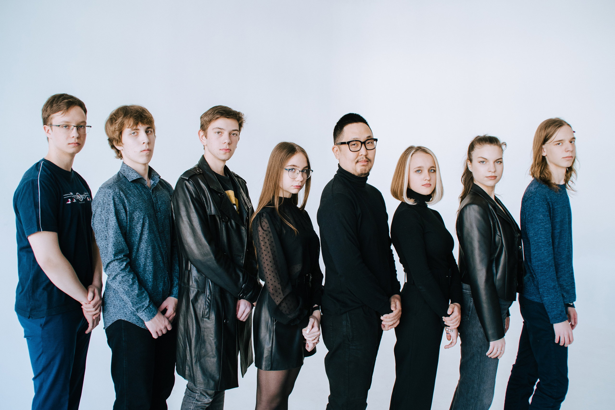 11 класс. Университетская школа ДВФУ. Стильный выпускной альбом Владивосток фотограф Вероника Мигачева