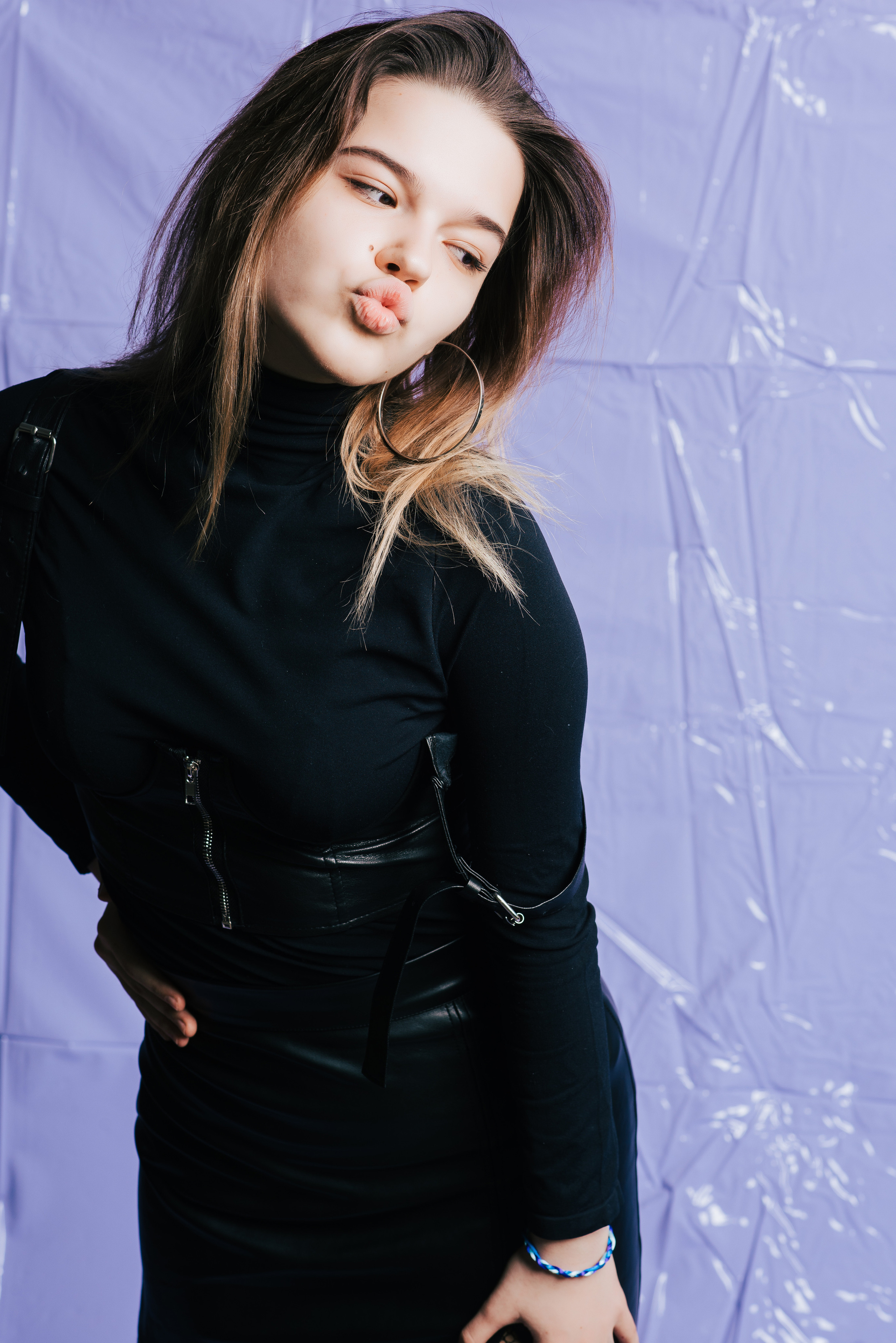 11 класс. Университетская школа ДВФУ. Стильный выпускной альбом Владивосток фотограф Вероника Мигачева