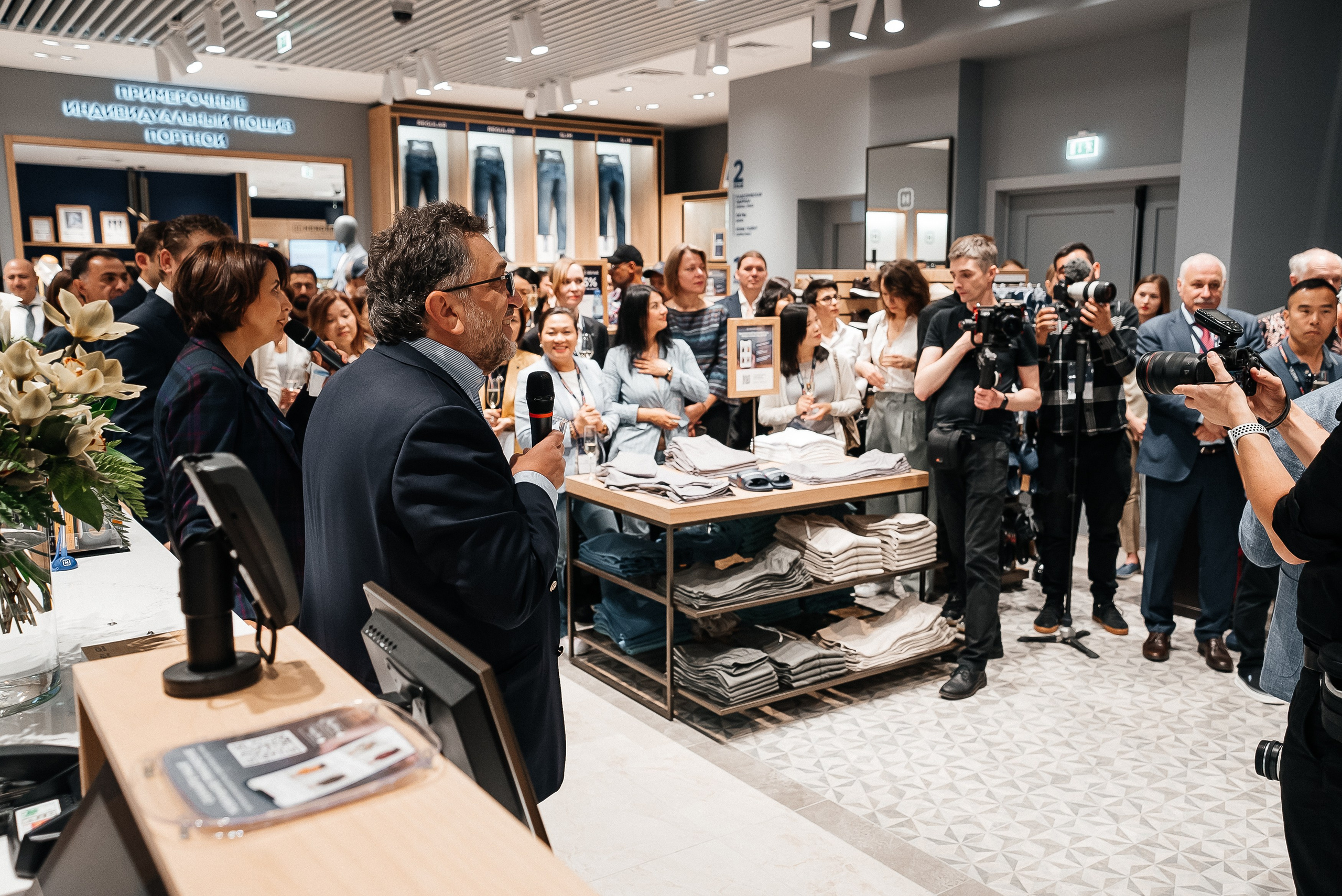 Henderson. Павел Краснов — Свадебный и репортажный фотограф в Москве