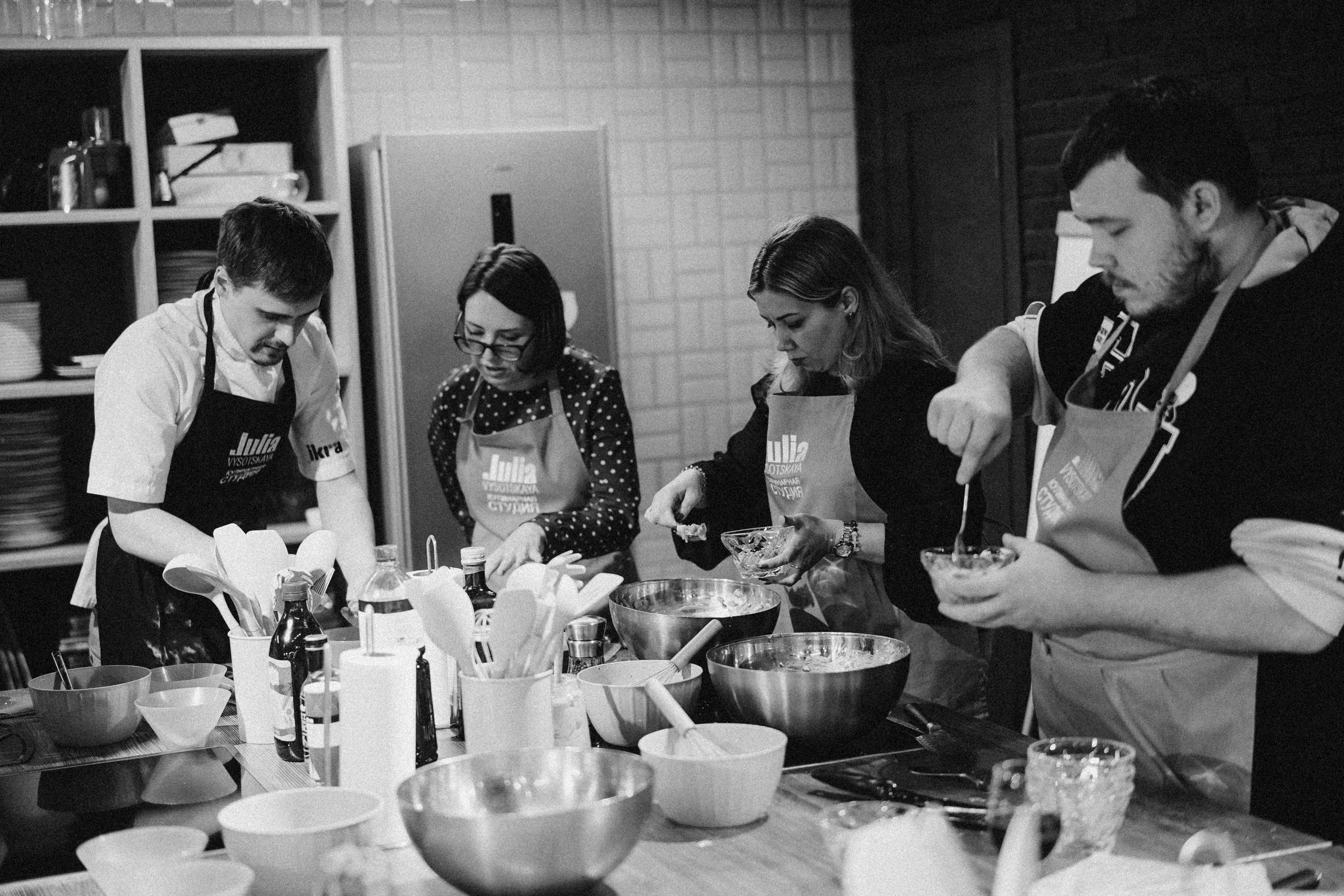 Репортаж с кулинарной студии Юлии Высоцкой. Портретный фотограф в Москве Илья Корненков