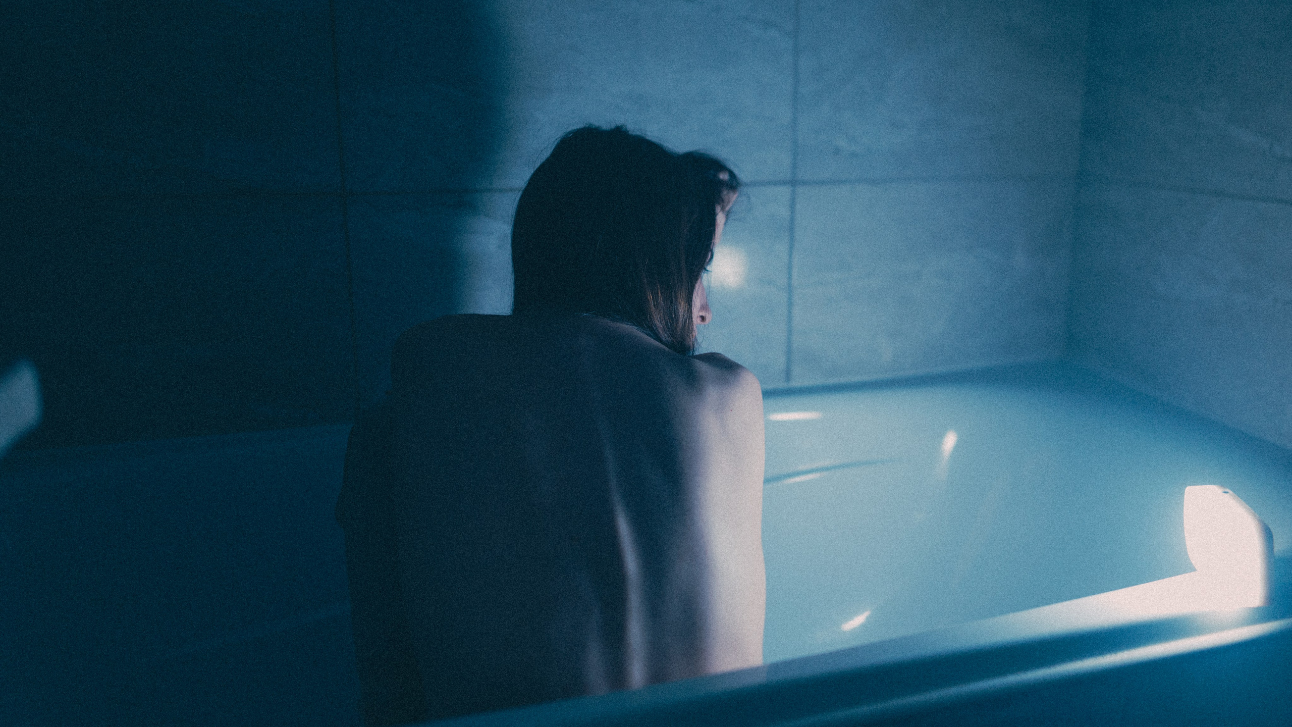 Depres. Sun Betty — кинофотограф Элизабет