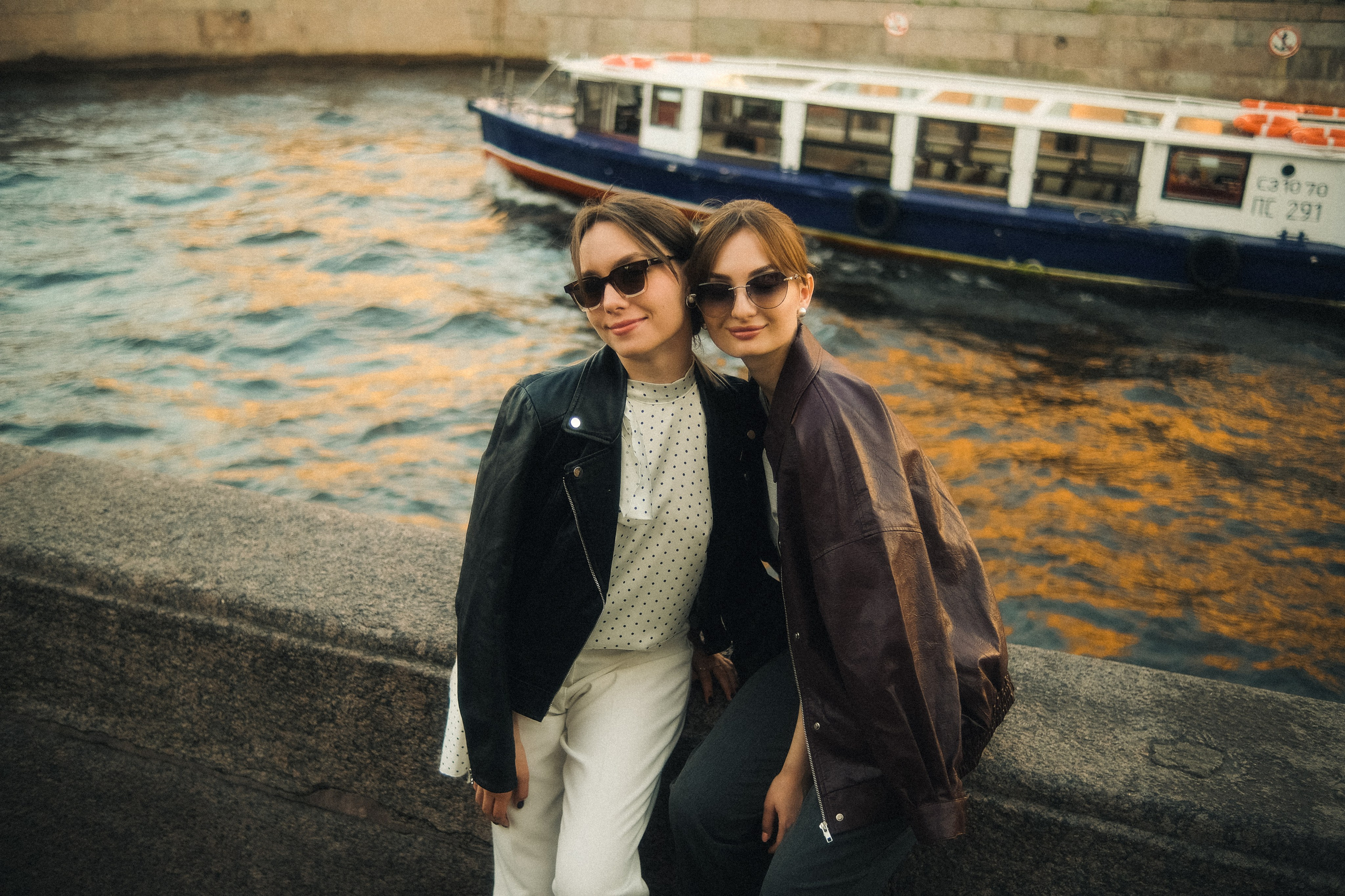 Света & Даша. Phdkvmr.ru