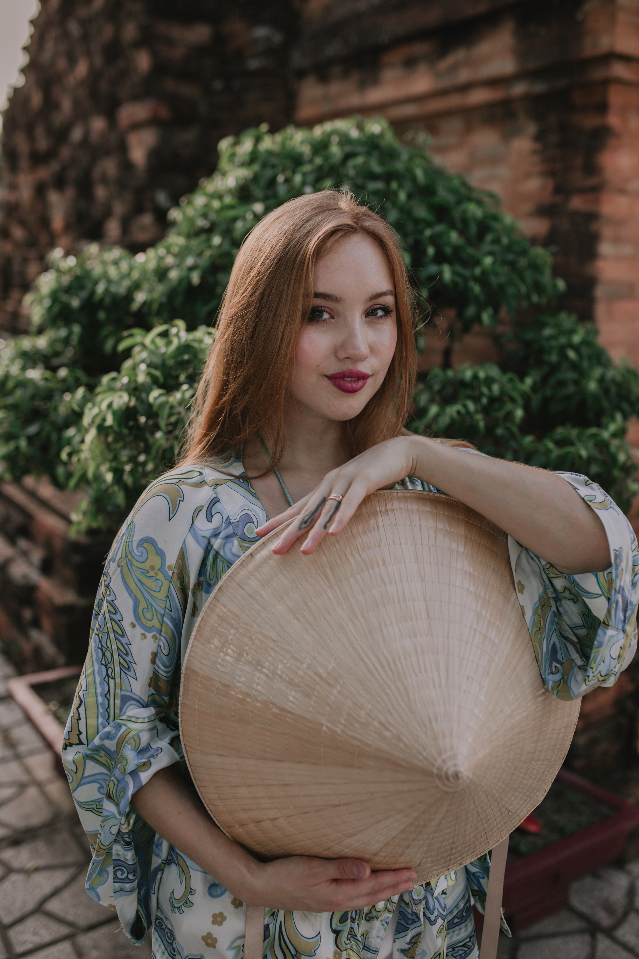 Елизавета на улицах Вьетнама. Главная