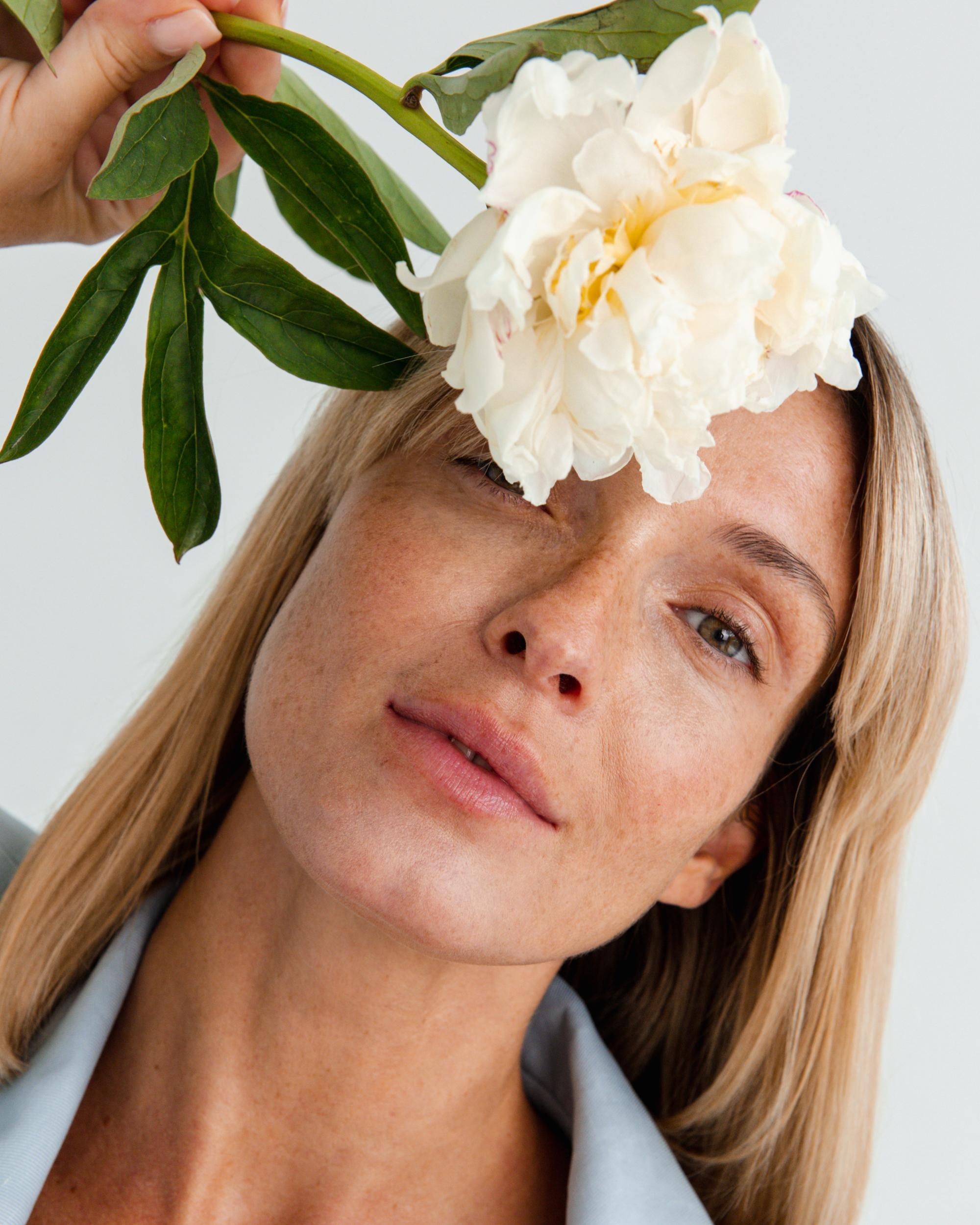 Face.room rebranding контент съемка для студии масажа. Фотограф в Санкт-Петербурге и Москве