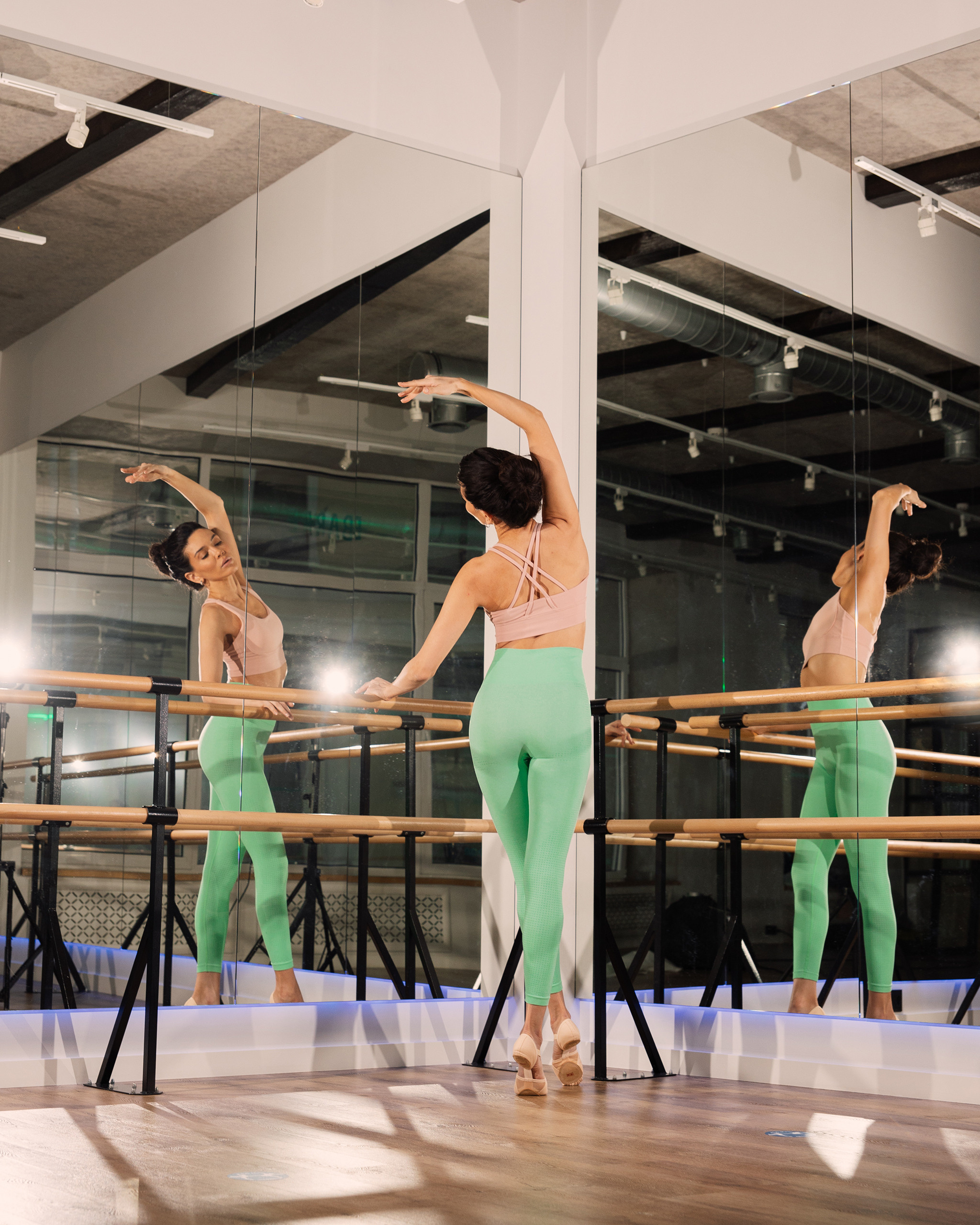 Съемка для фитнес студии Barre.one. Фотограф в Санкт-Петербурге и Москве