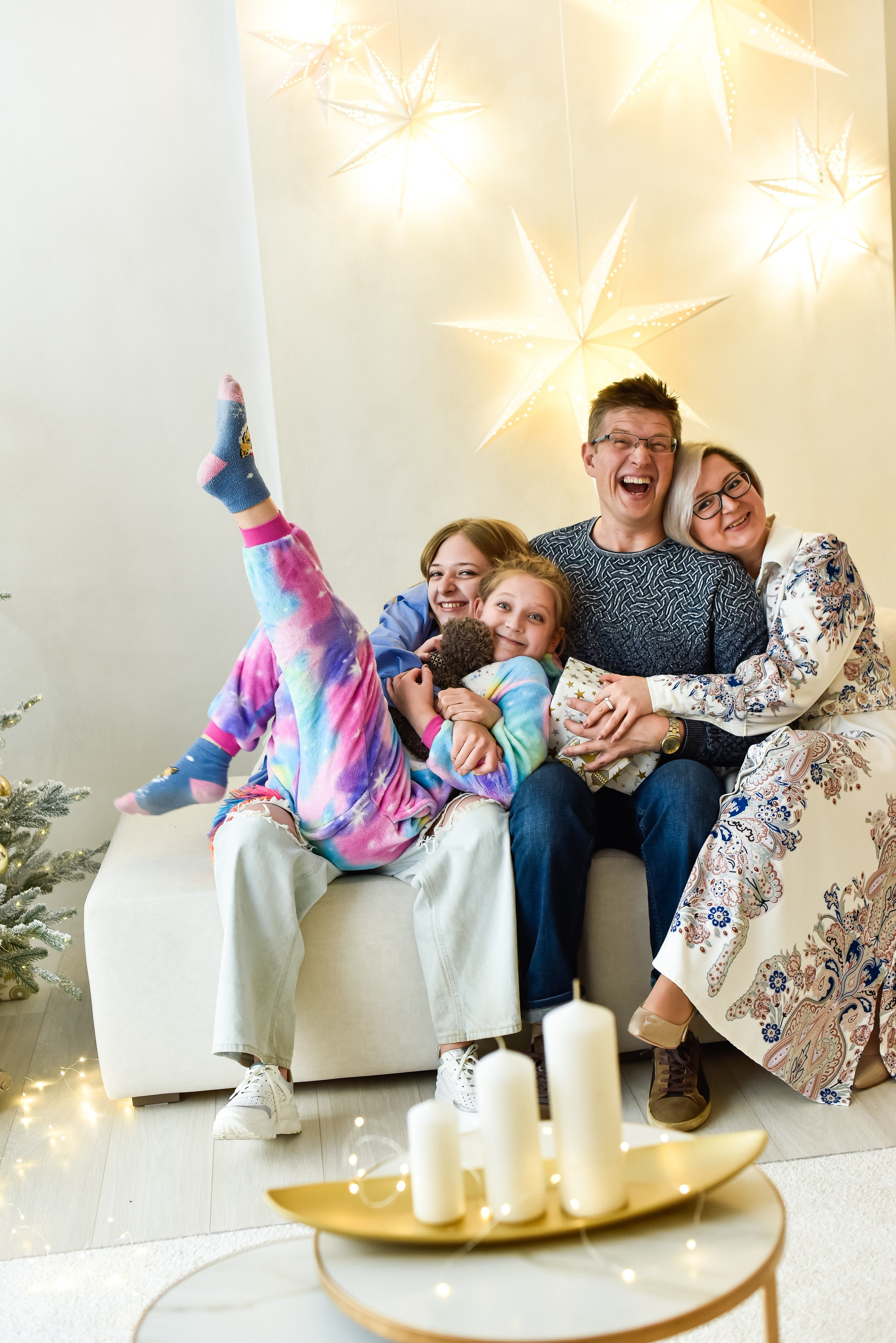 Семья Александра и его девочек)