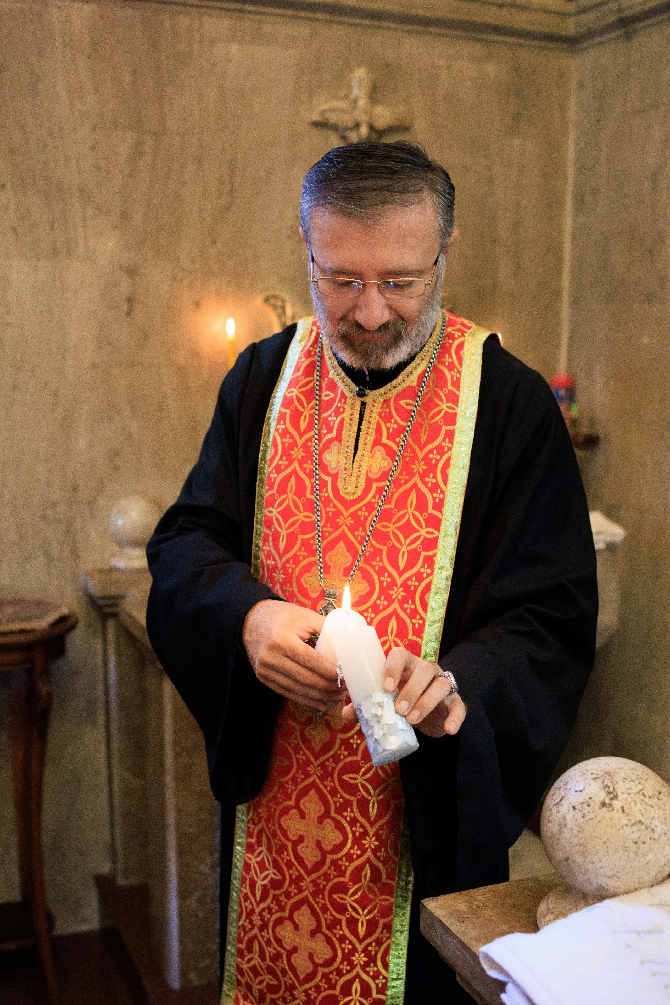 Фотосъёмка таинства крещения и крестин в городах Я фотограф снимающий венчания в городах Минеральные Воды, Пятигорск, Кисловодск, Ессентуки,. Репортажный и свадебный фотограф Пятигорск и КМВ