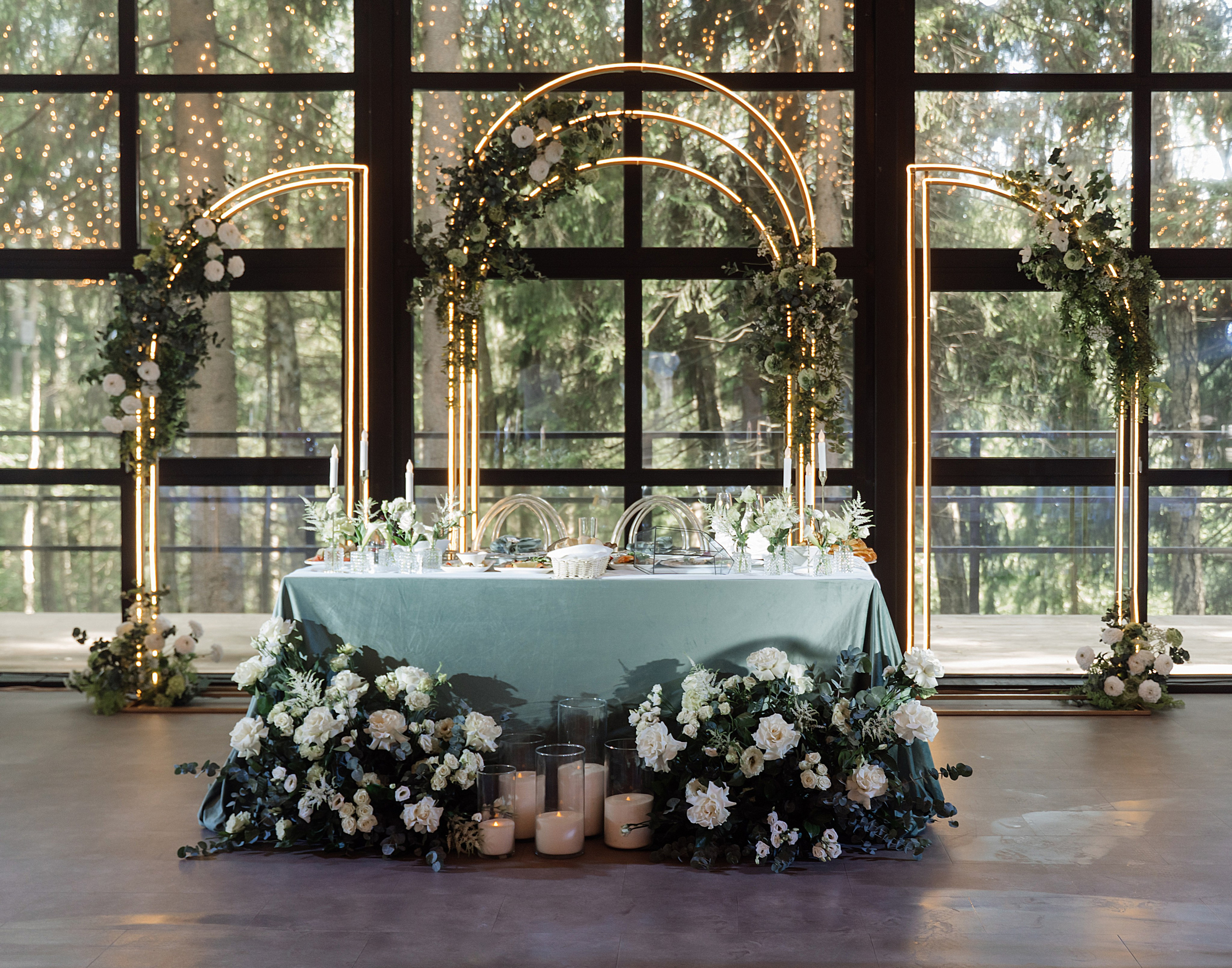 Иван и Изабелла «Веранда Отрадное». Свадебный фотограф