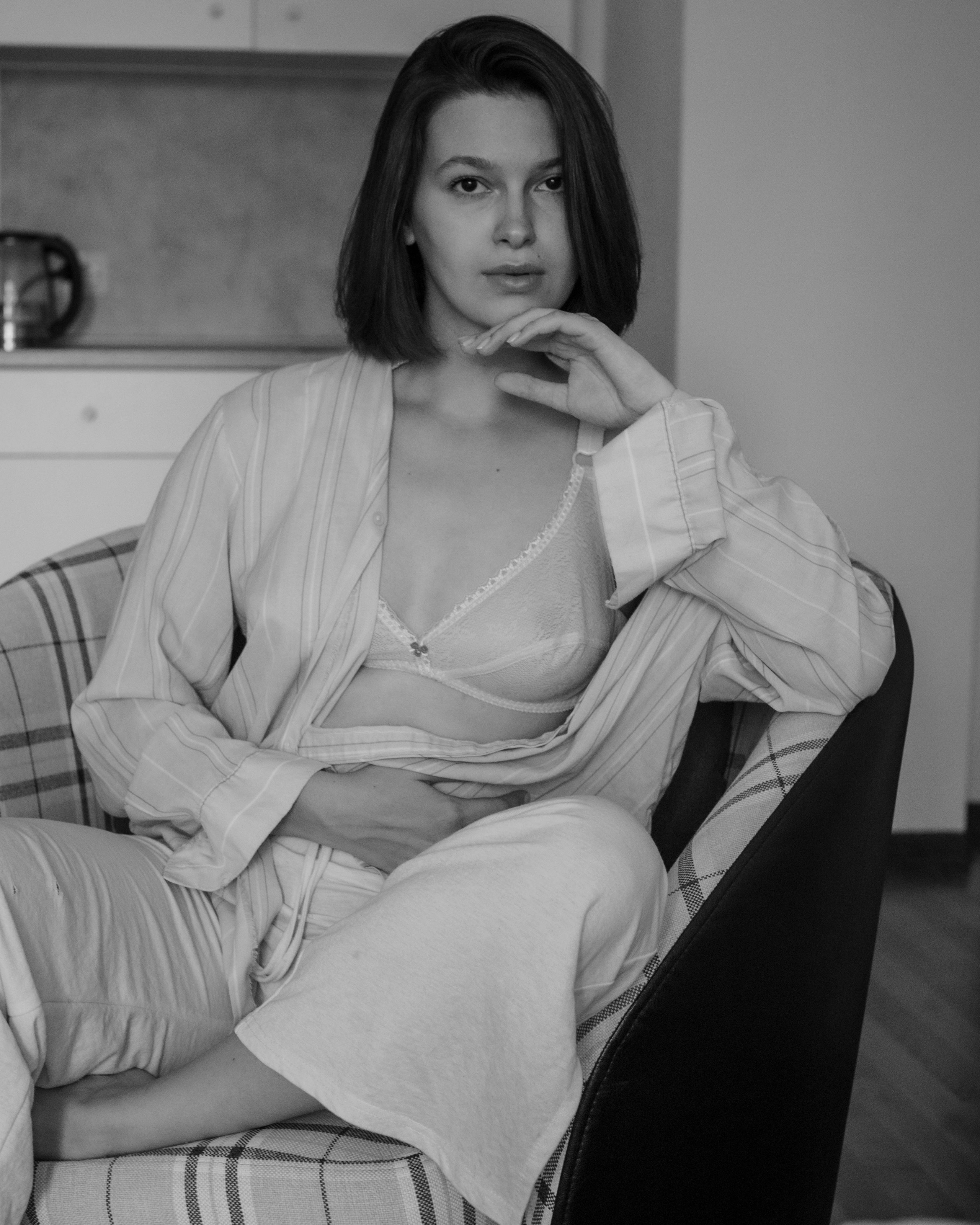 Яна. Женский фотограф. Создатель украшений ручной работы. Модель