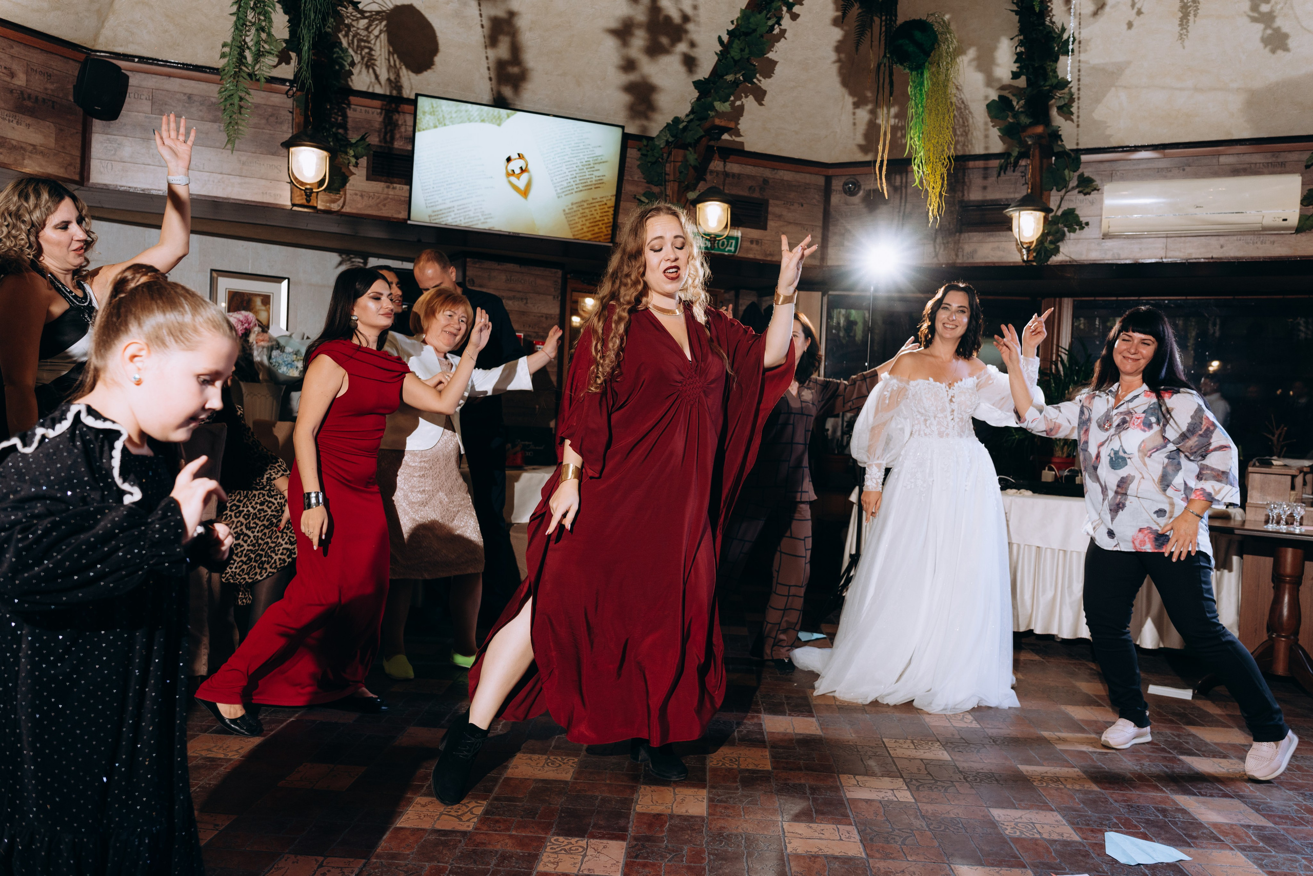 Свадебная фотосессия в симферополе. Портретный свадебный фотограф Крым | Евгения Щитенко