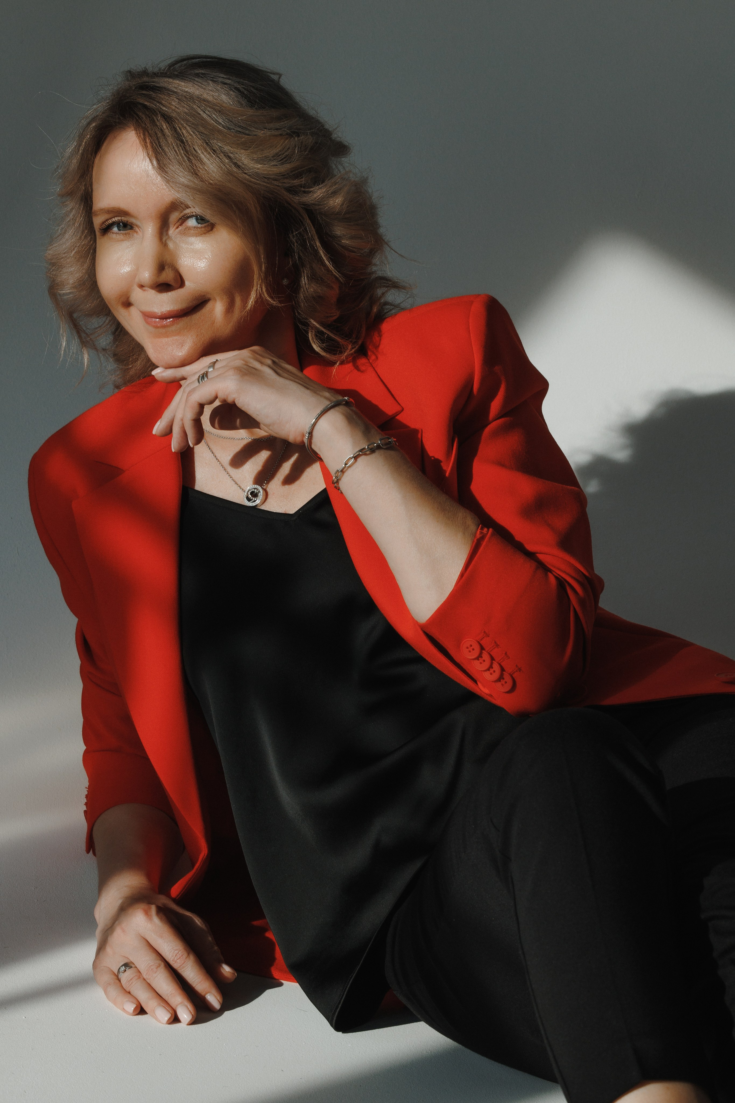 Портретный фотограф для контент съёмки в Новой Москве. Фотограф Москва. Портретный фотограф Александра Харитонова Москва Новая Москва Троицк