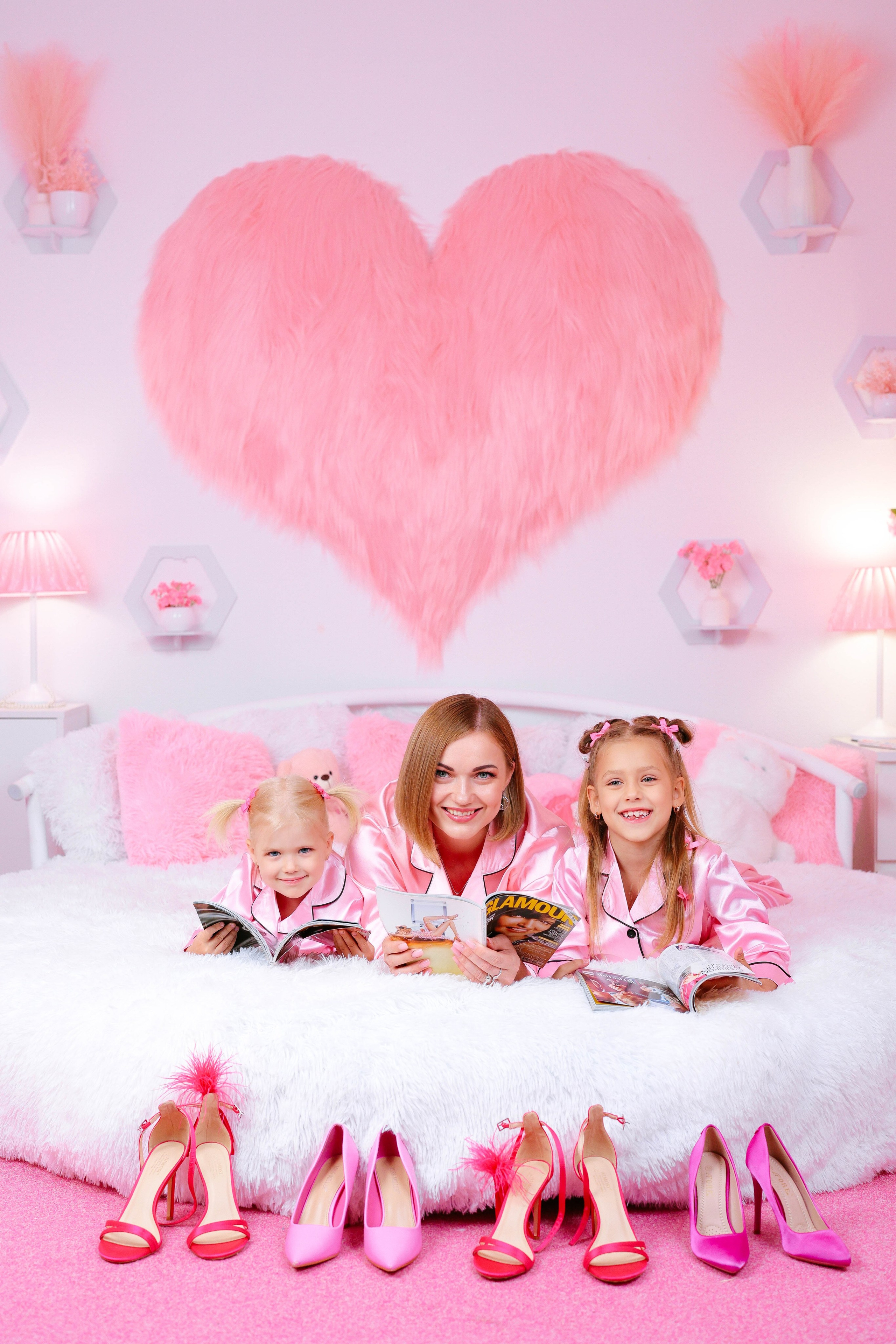 РОЗОВАЯ КОМНАТА