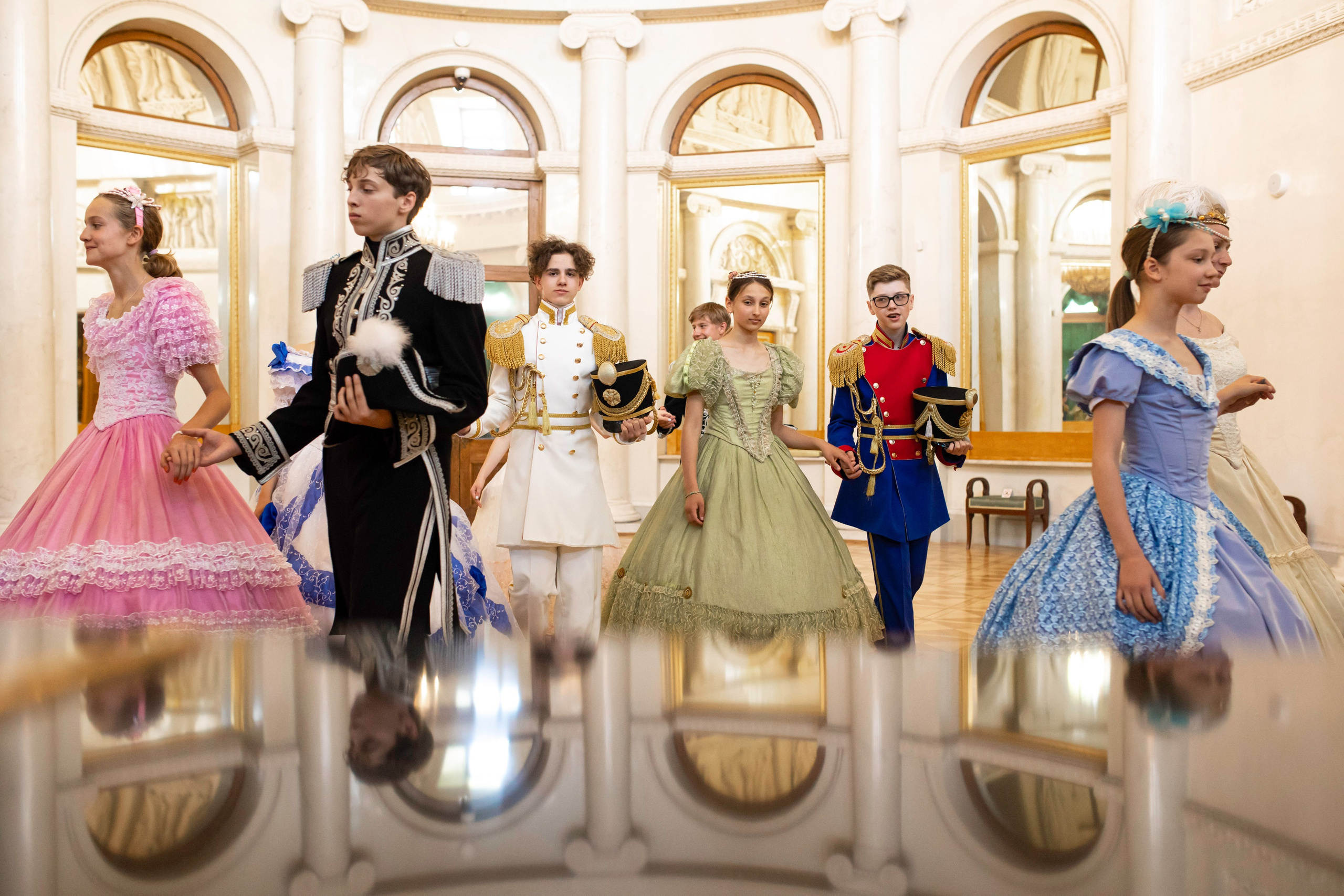 Костюмированный детский праздник во дворце. Фотограф на праздник, корпоратив, День Рождения и Юбилей в г. Санкт-Петербурге Алексей Анкушев