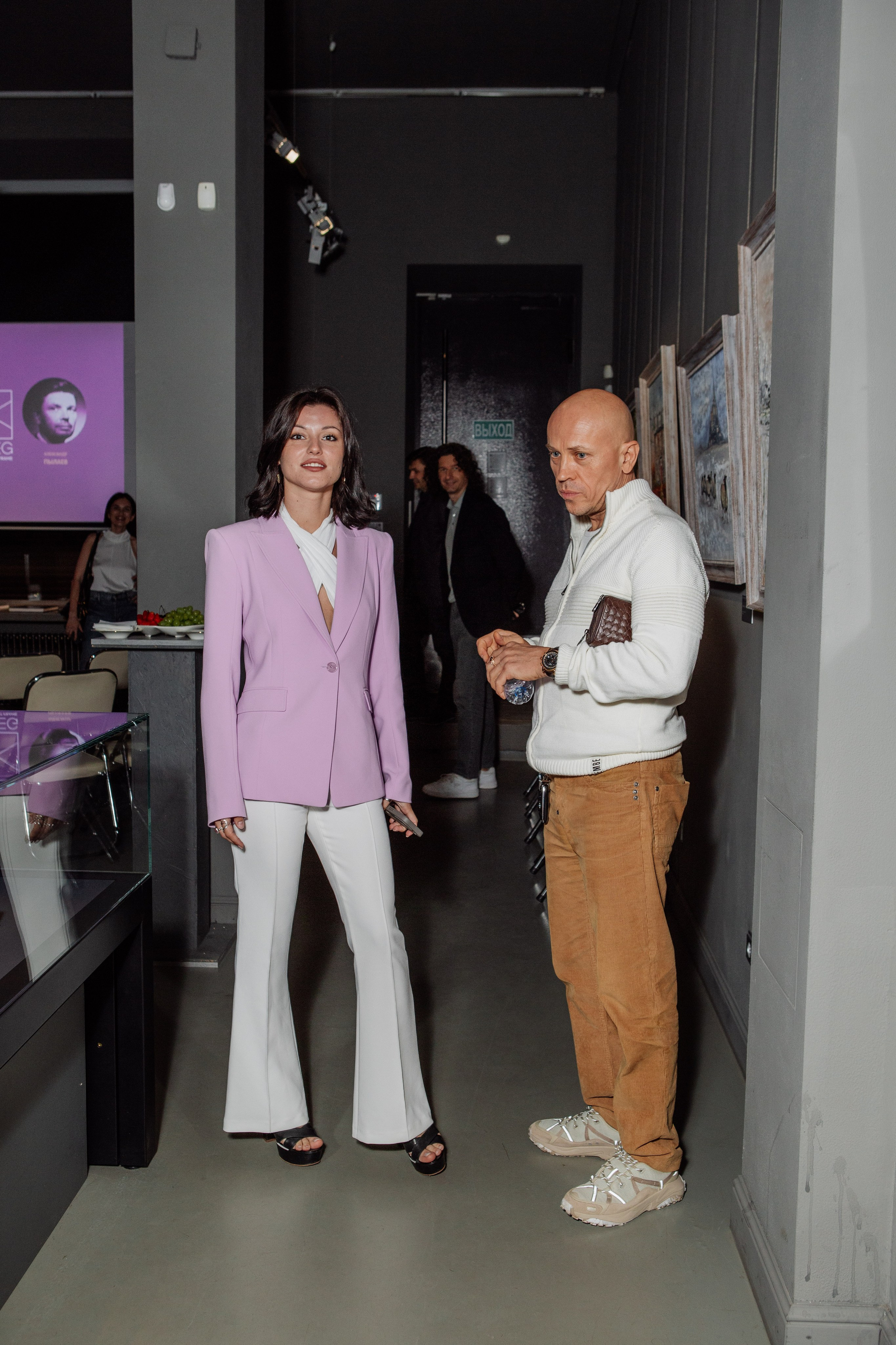 ВЫСТАВКА SNEG GALLERY. Репортажный фотограф Москва (детские праздники, квизы, концерты, дни рождения, свадьбы)