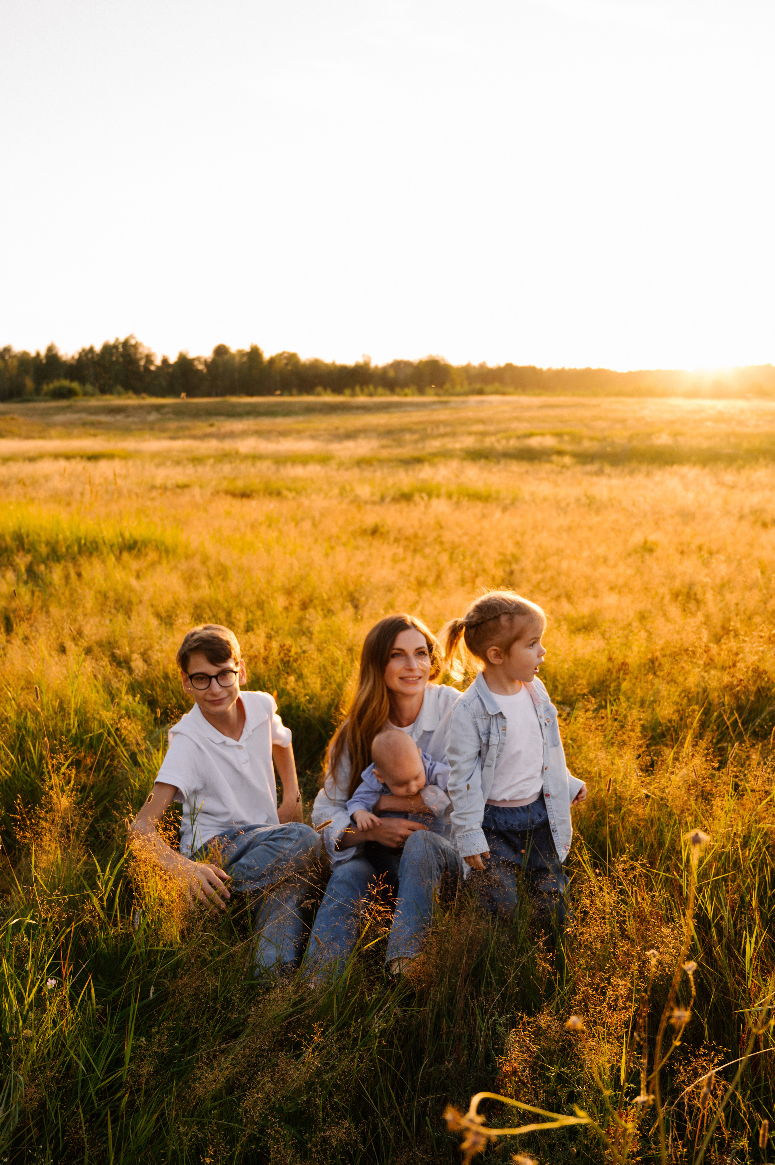 Лина. Профессиональный фотограф беременности в СПБ. Стильные фотосессии беременности в стиле минимализм и классическая фотография