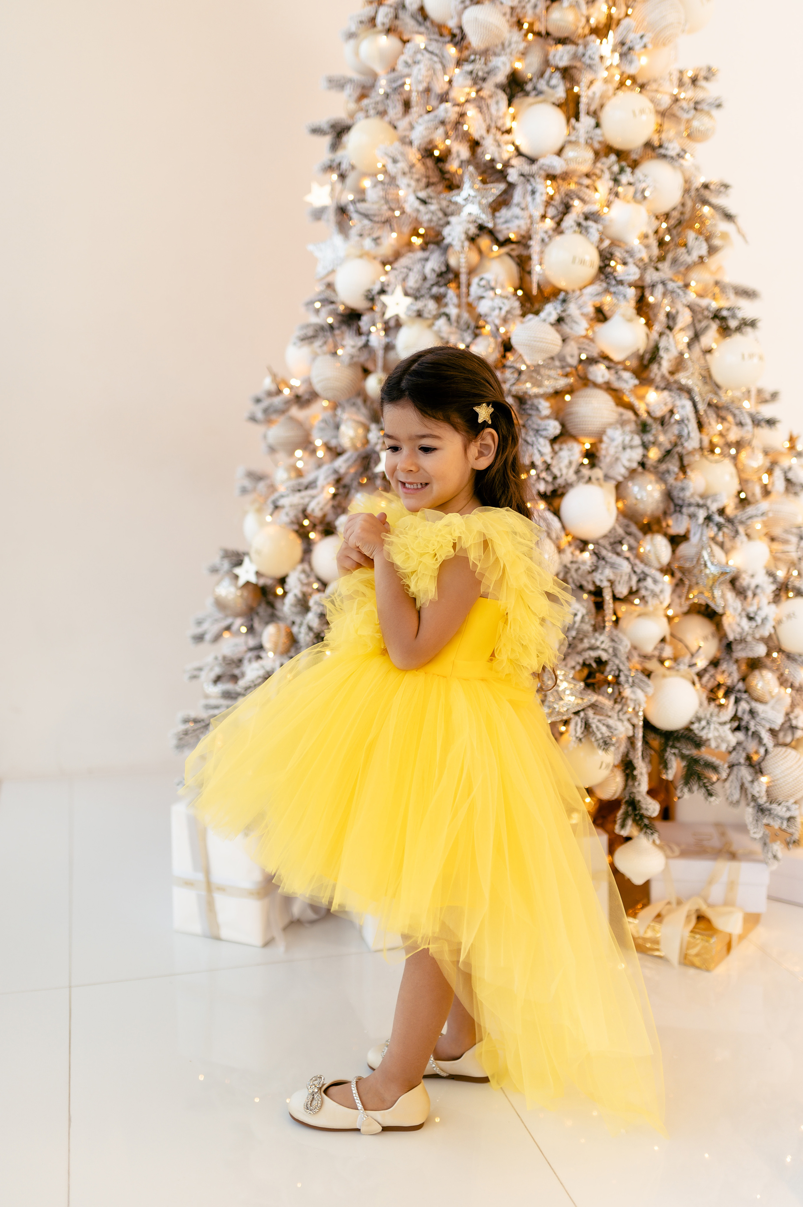 Анна. Профессиональный фотограф беременности в СПБ. Стильные фотосессии беременности в стиле минимализм и классическая фотография