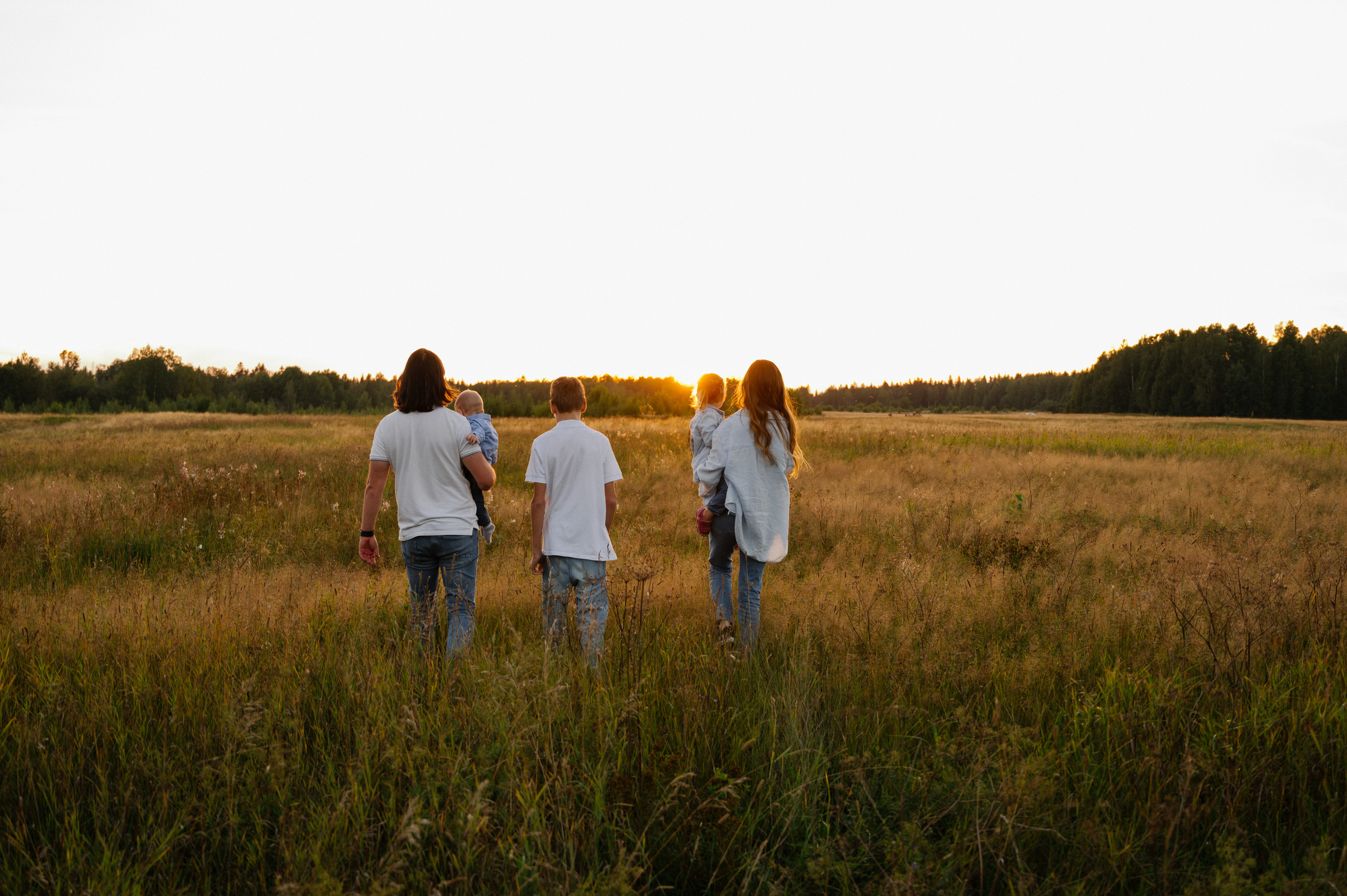 Лина. Профессиональный фотограф беременности в СПБ. Стильные фотосессии беременности в стиле минимализм и классическая фотография