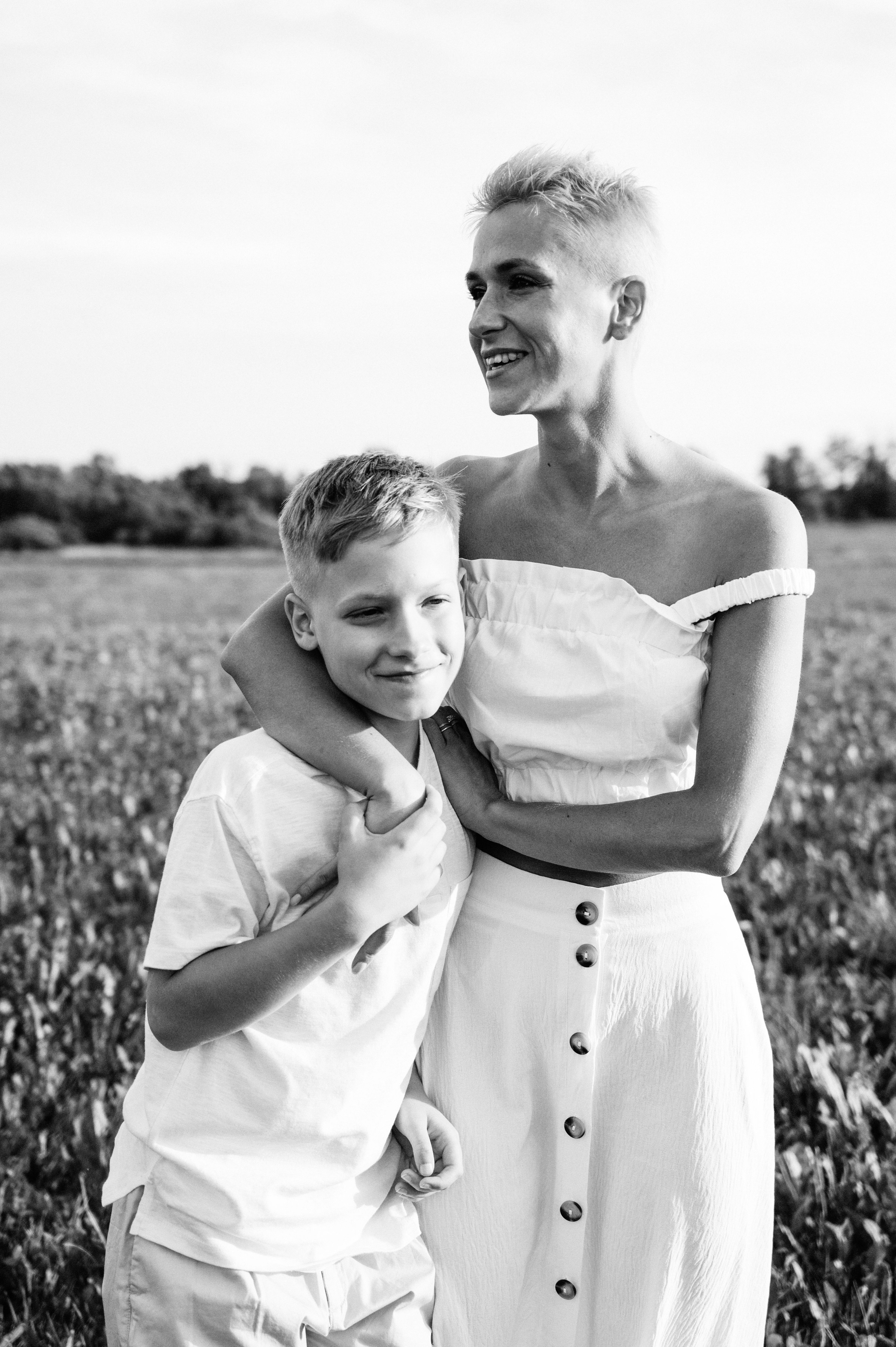 Алина сдетьми. Профессиональный фотограф беременности в СПБ. Стильные фотосессии беременности в стиле минимализм и классическая фотография