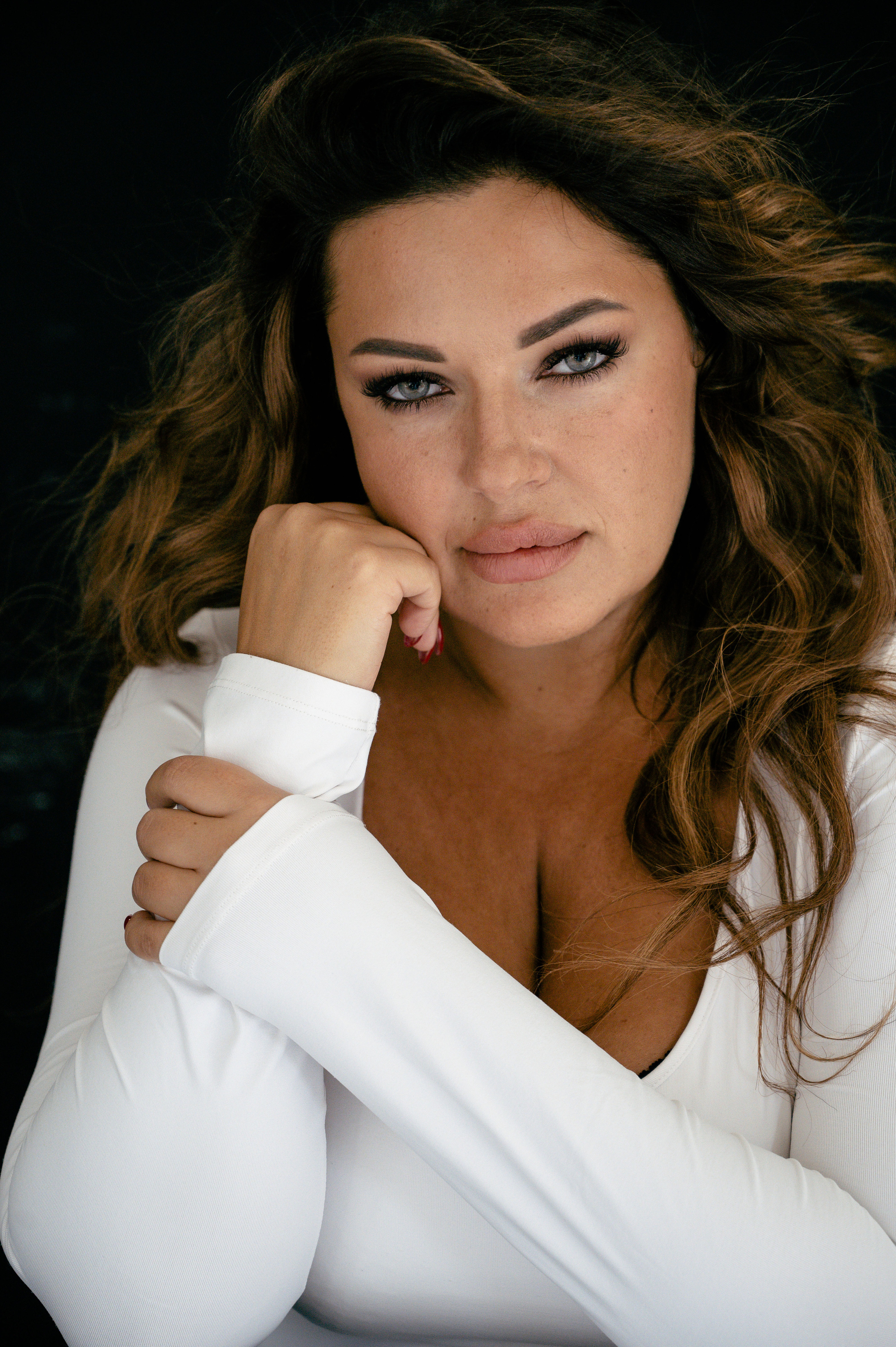 Элеонора. Профессиональный фотограф беременности в СПБ. Стильные фотосессии беременности в стиле минимализм и классическая фотография