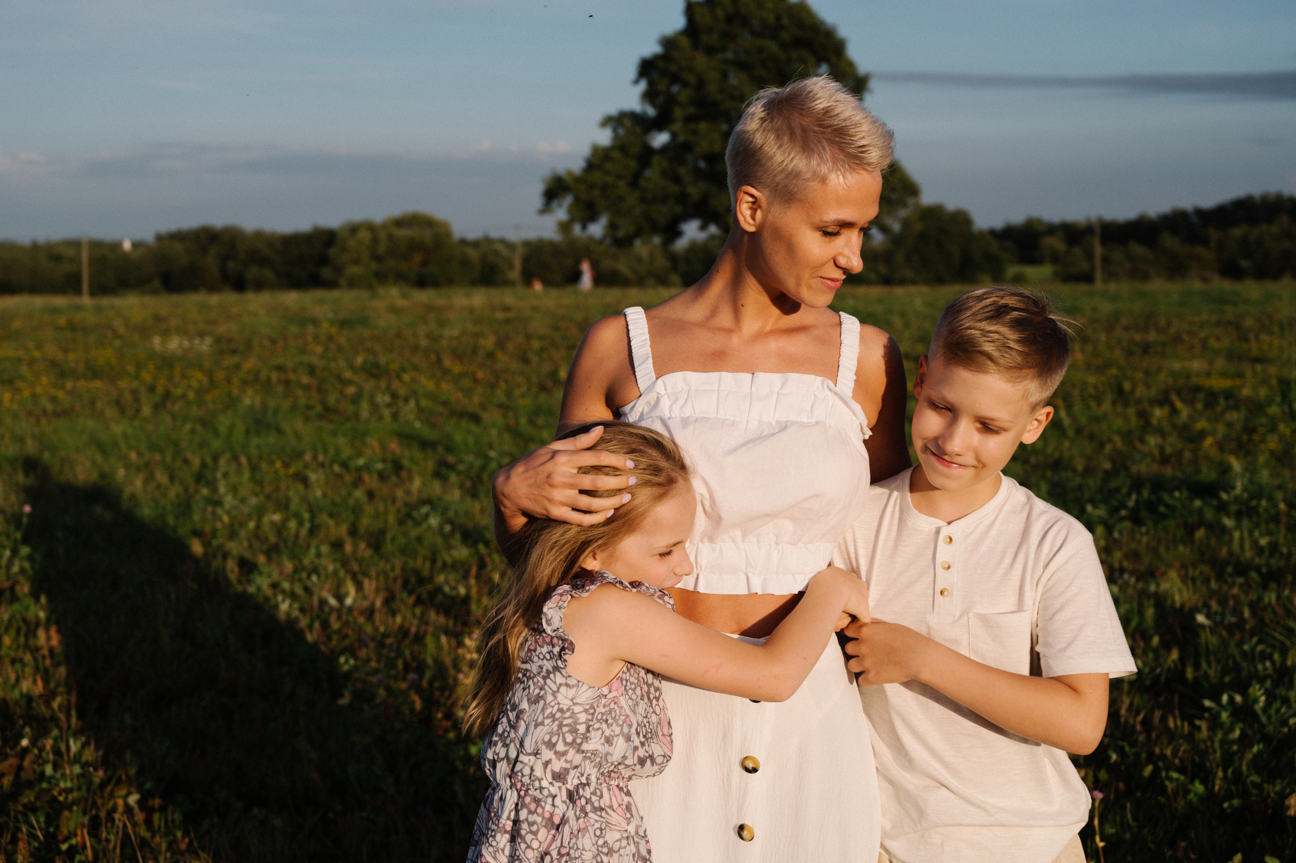 Алина сдетьми. Профессиональный фотограф беременности в СПБ. Стильные фотосессии беременности в стиле минимализм и классическая фотография