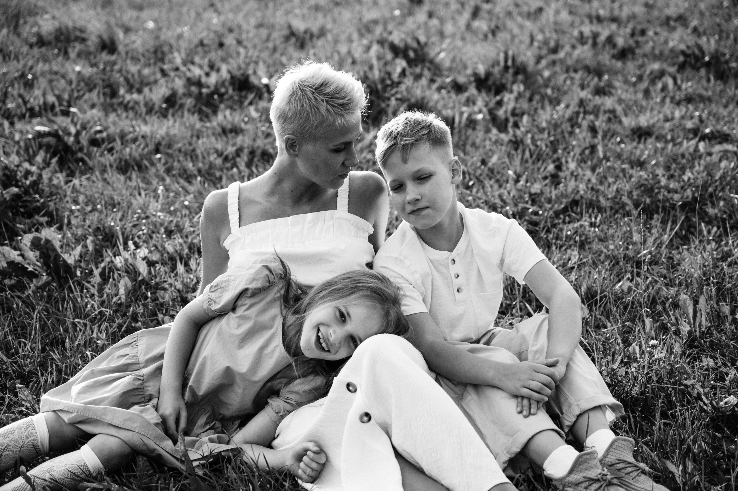 Алина сдетьми. Профессиональный фотограф беременности в СПБ. Стильные фотосессии беременности в стиле минимализм и классическая фотография