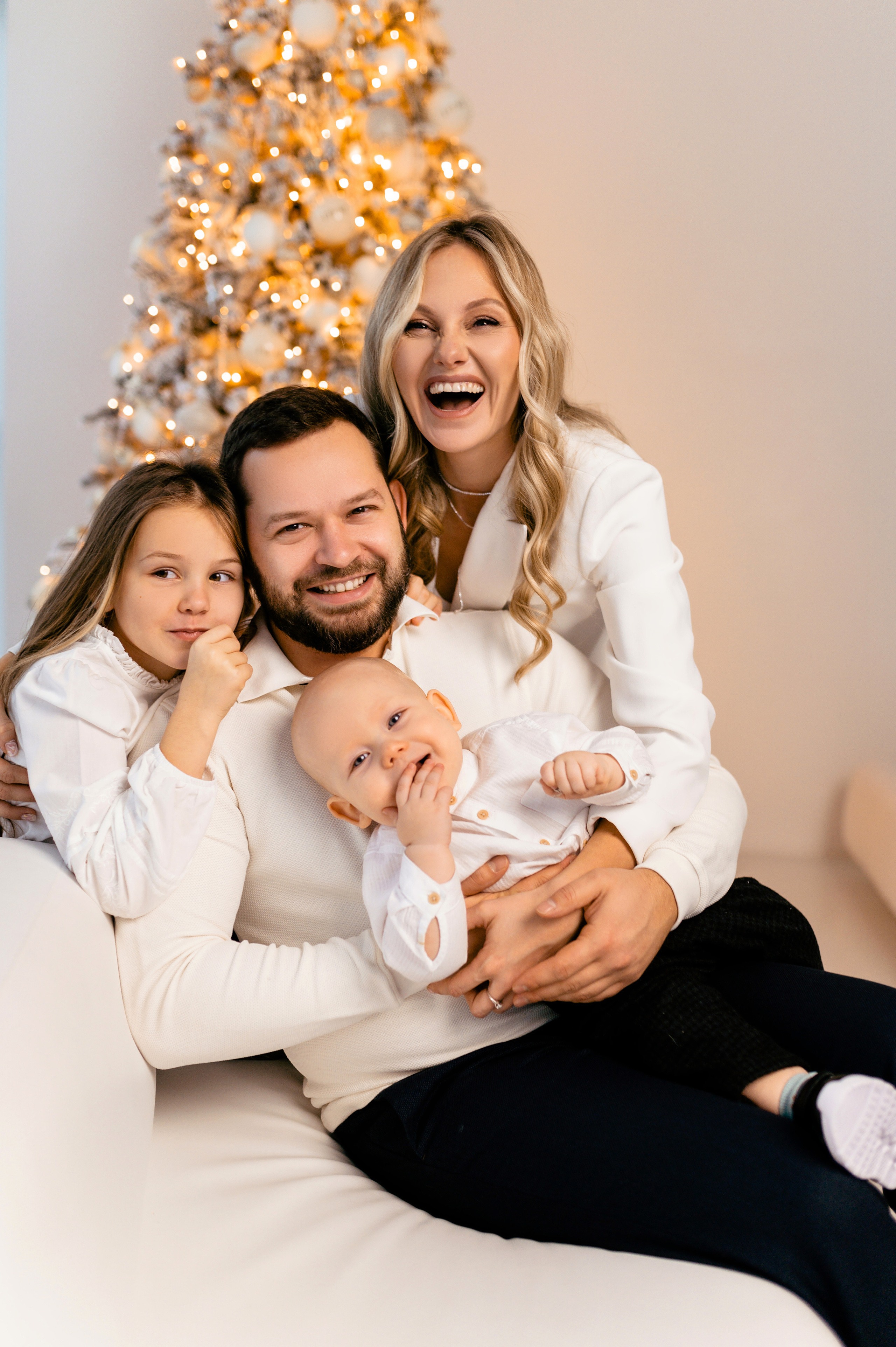 Анастасия. Профессиональный фотограф беременности в СПБ. Стильные фотосессии беременности в стиле минимализм и классическая фотография
