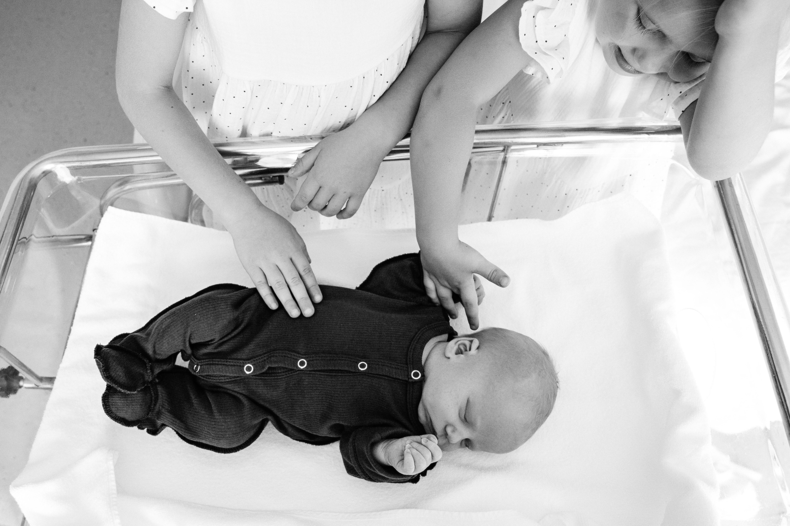 Выписка. Профессиональный фотограф беременности в СПБ. Стильные фотосессии беременности в стиле минимализм и классическая фотография