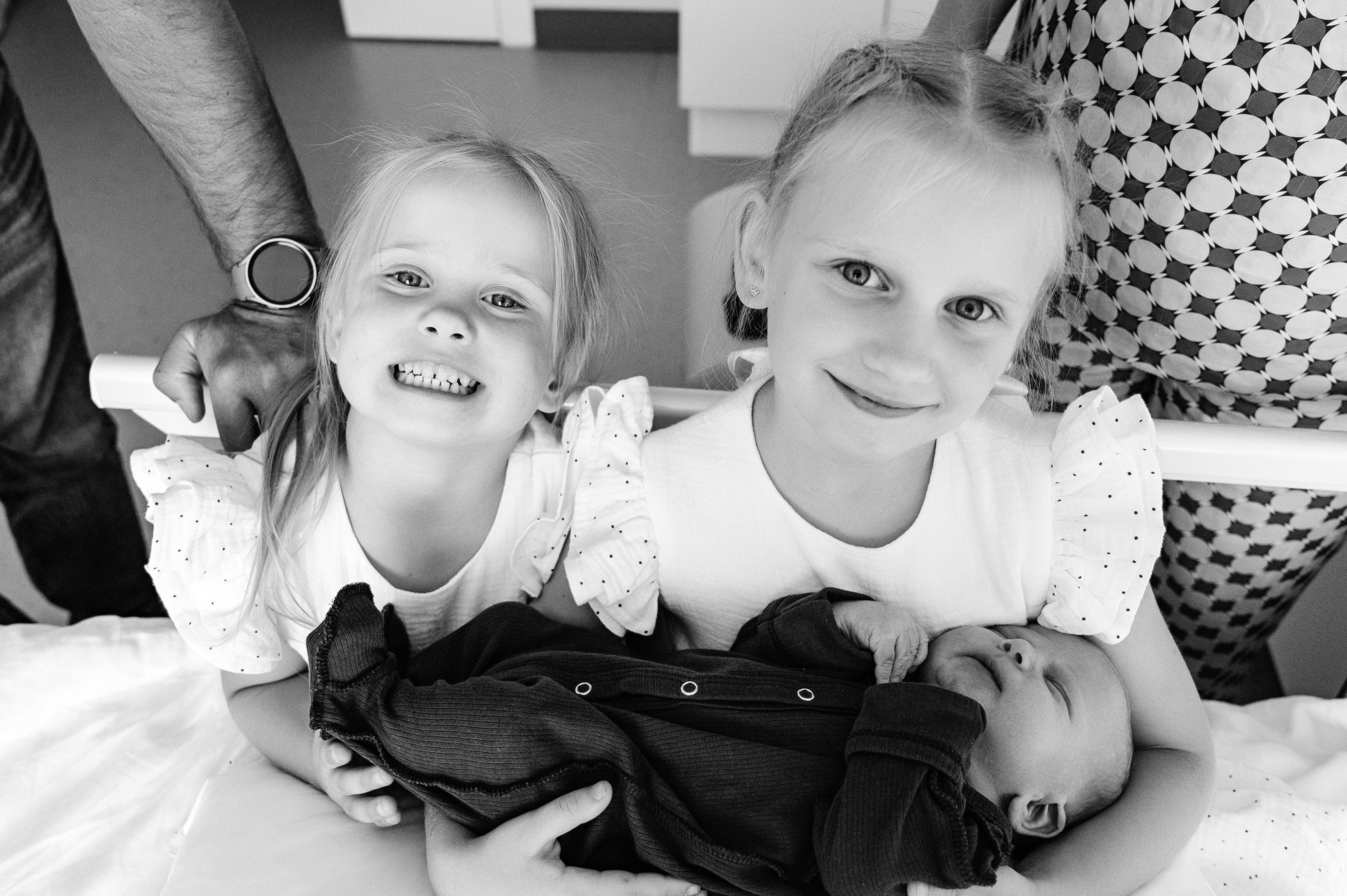 Выписка. Профессиональный фотограф беременности в СПБ. Стильные фотосессии беременности в стиле минимализм и классическая фотография