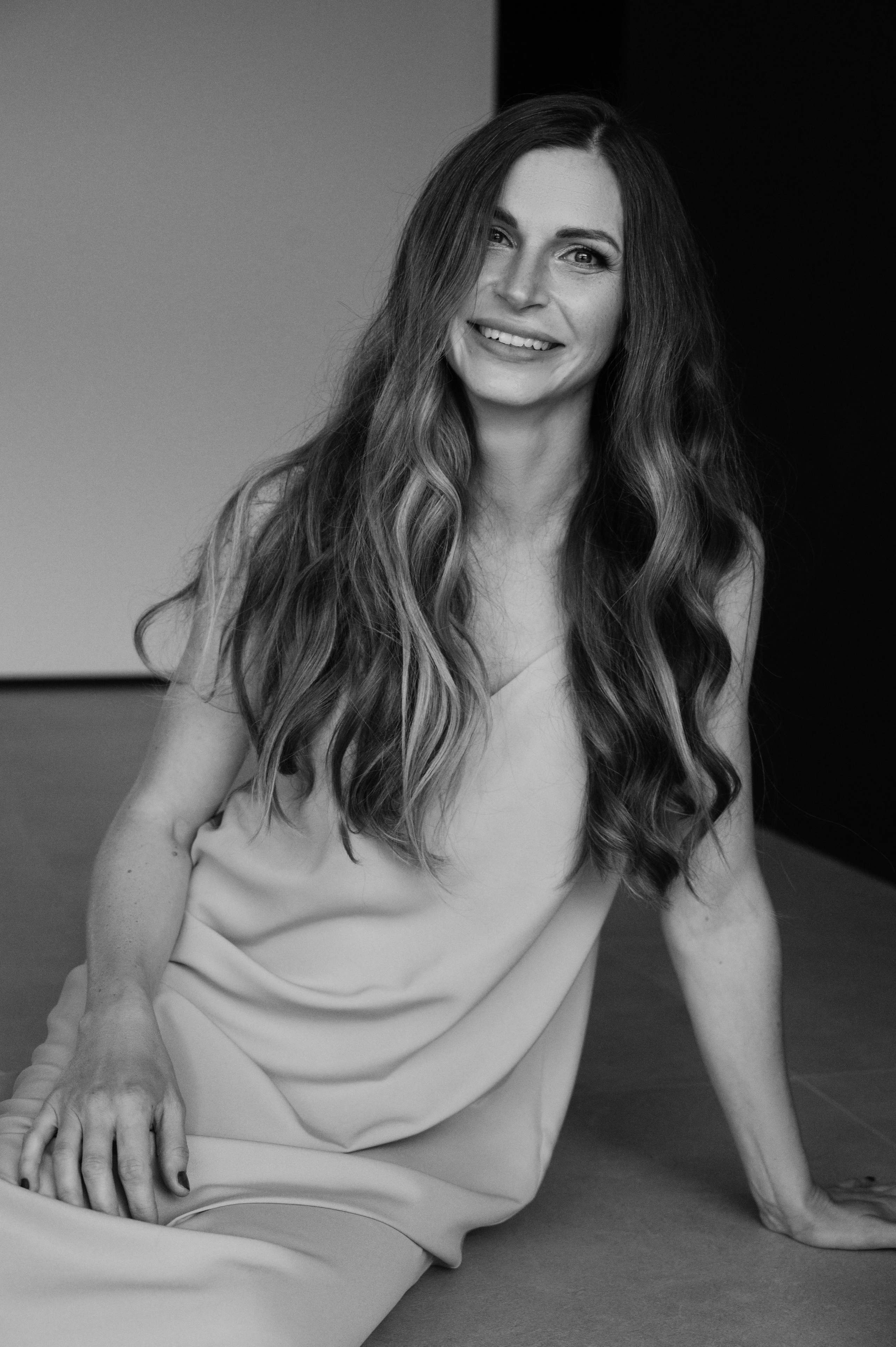 Лина. Профессиональный фотограф беременности в СПБ. Стильные фотосессии беременности в стиле минимализм и классическая фотография