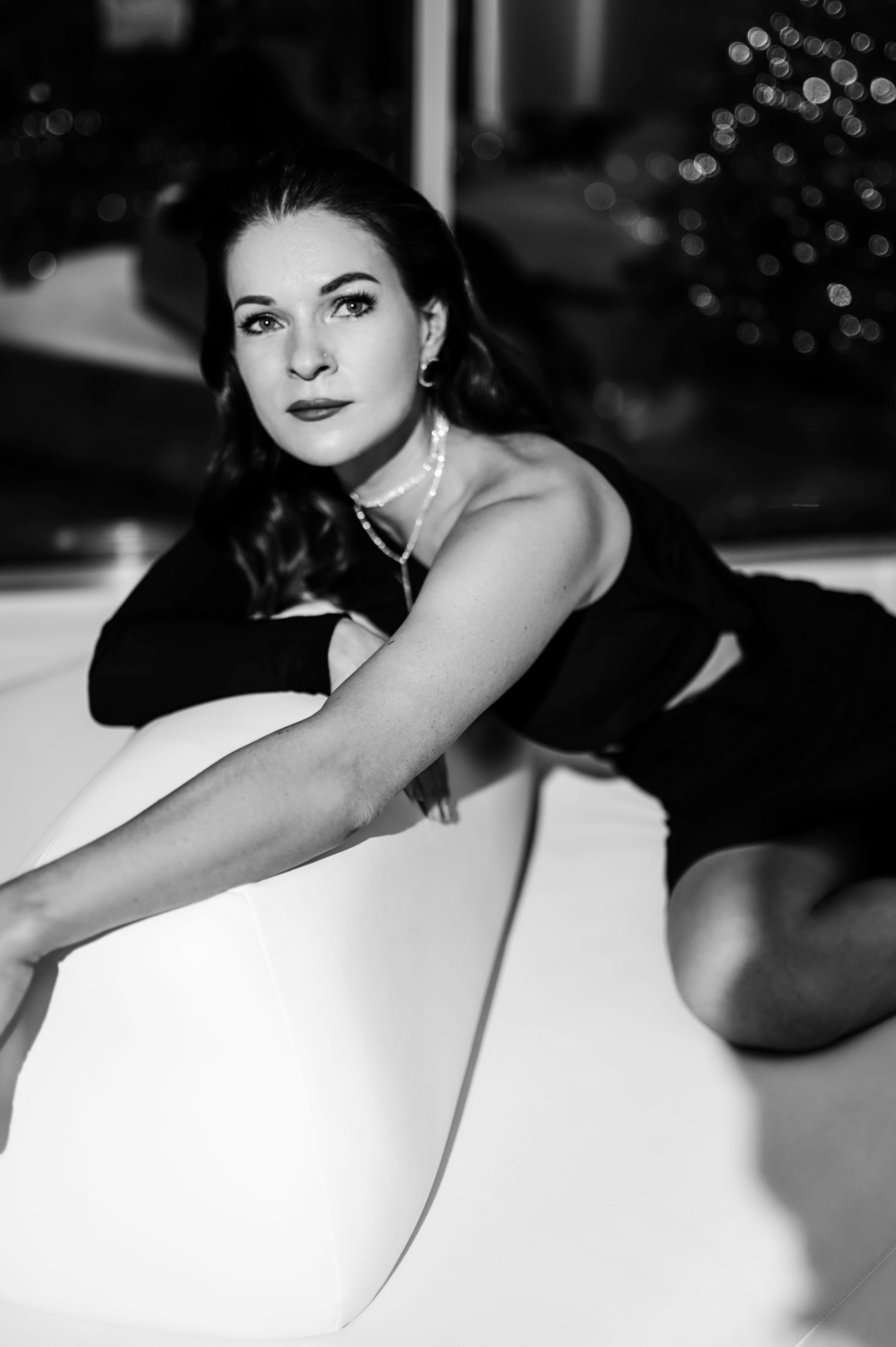 Дарья. Профессиональный фотограф беременности в СПБ. Стильные фотосессии беременности в стиле минимализм и классическая фотография