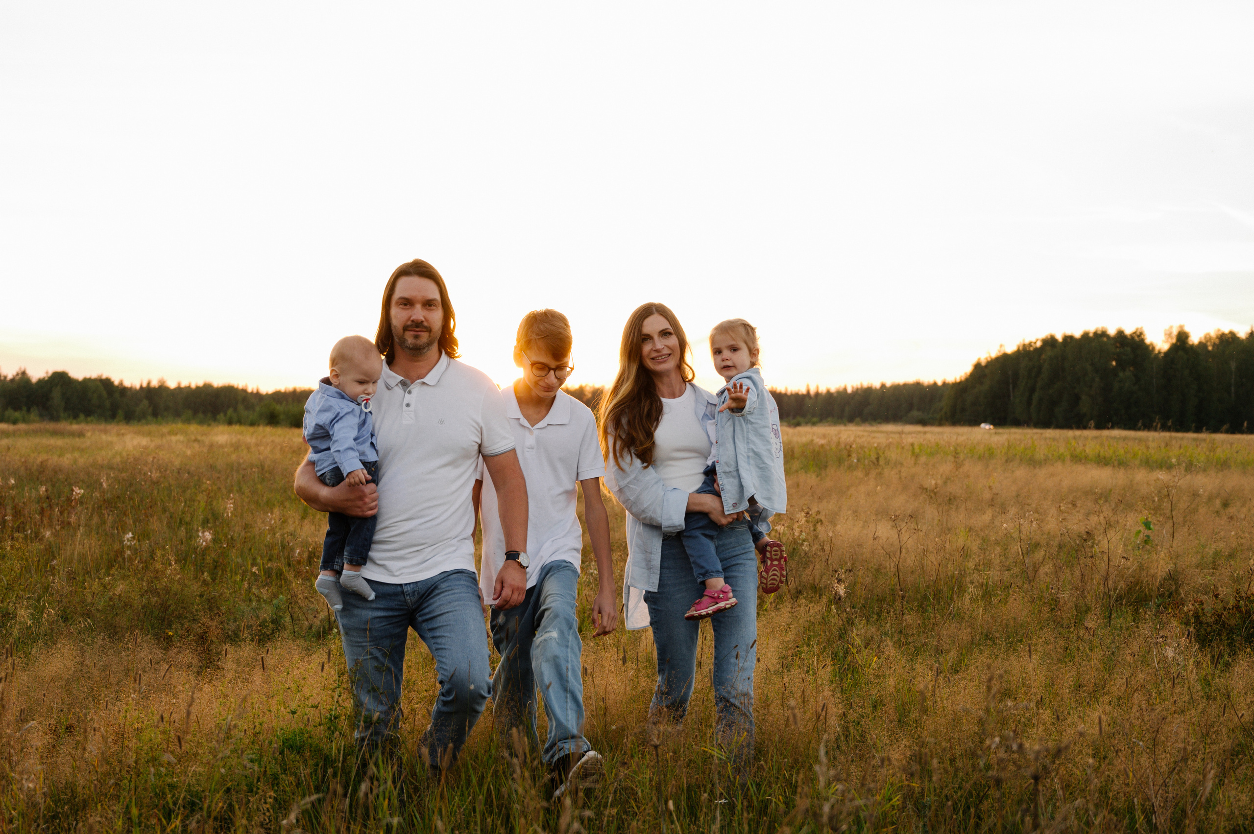 Лина. Профессиональный фотограф беременности в СПБ. Стильные фотосессии беременности в стиле минимализм и классическая фотография