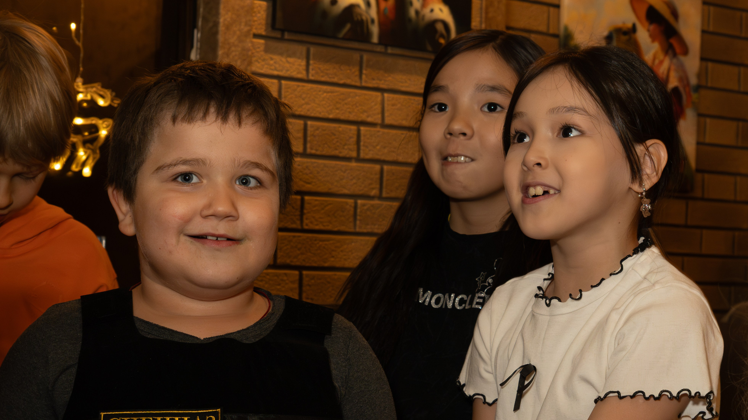 '25 Christmas at KofeBara. Stan Sidel’s Art