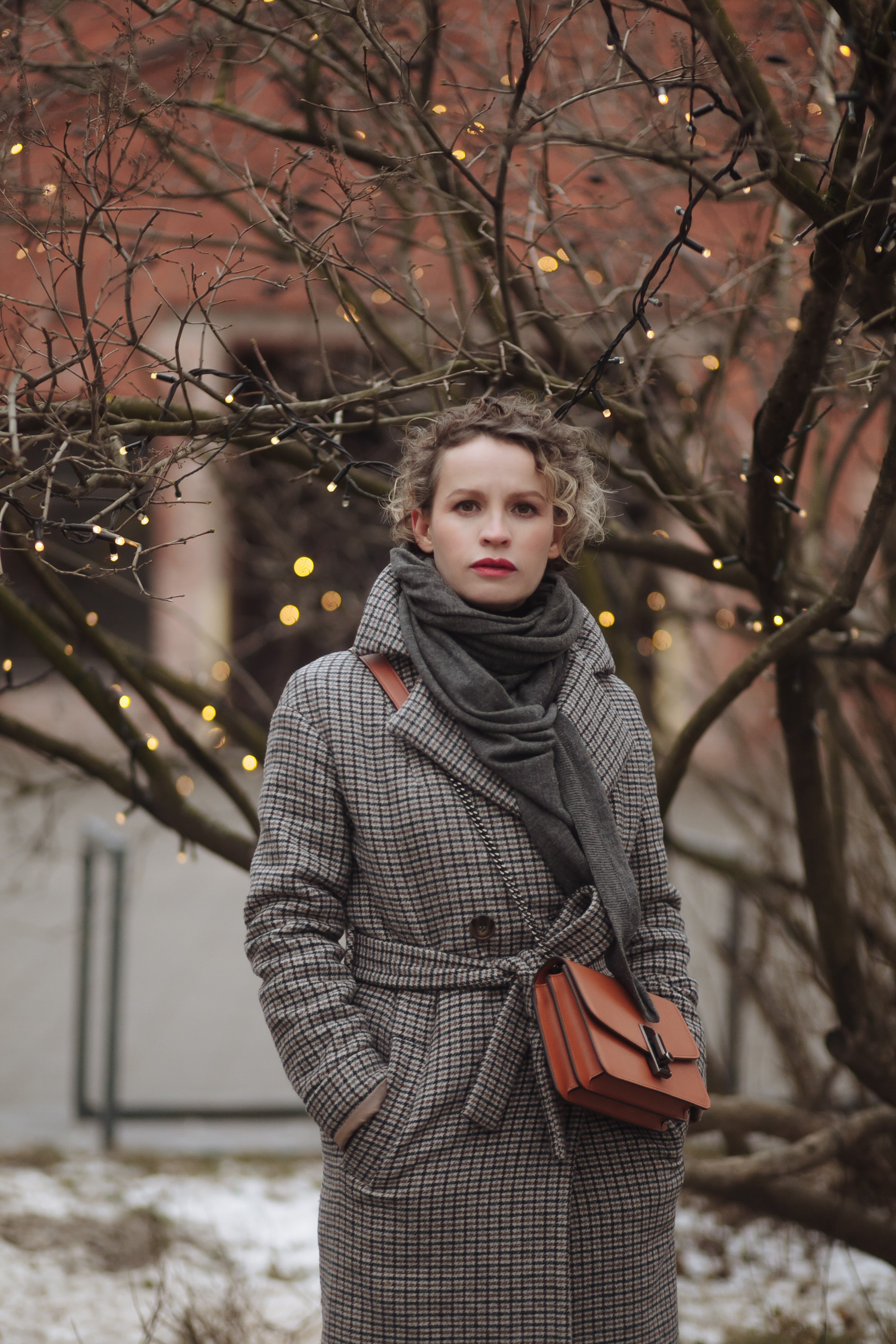 Лена, ноябрьский ветер и залив. Семейный фотограф, свадебный фотограф, женский портрет в Санкт-Петербу